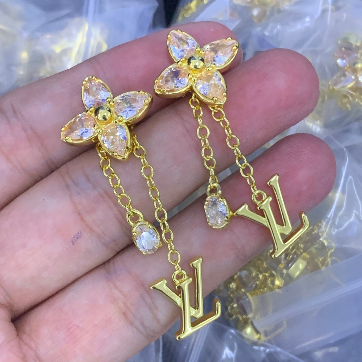 LuxluxHouse Low Price And High Quality Accessories Louis Vuitton