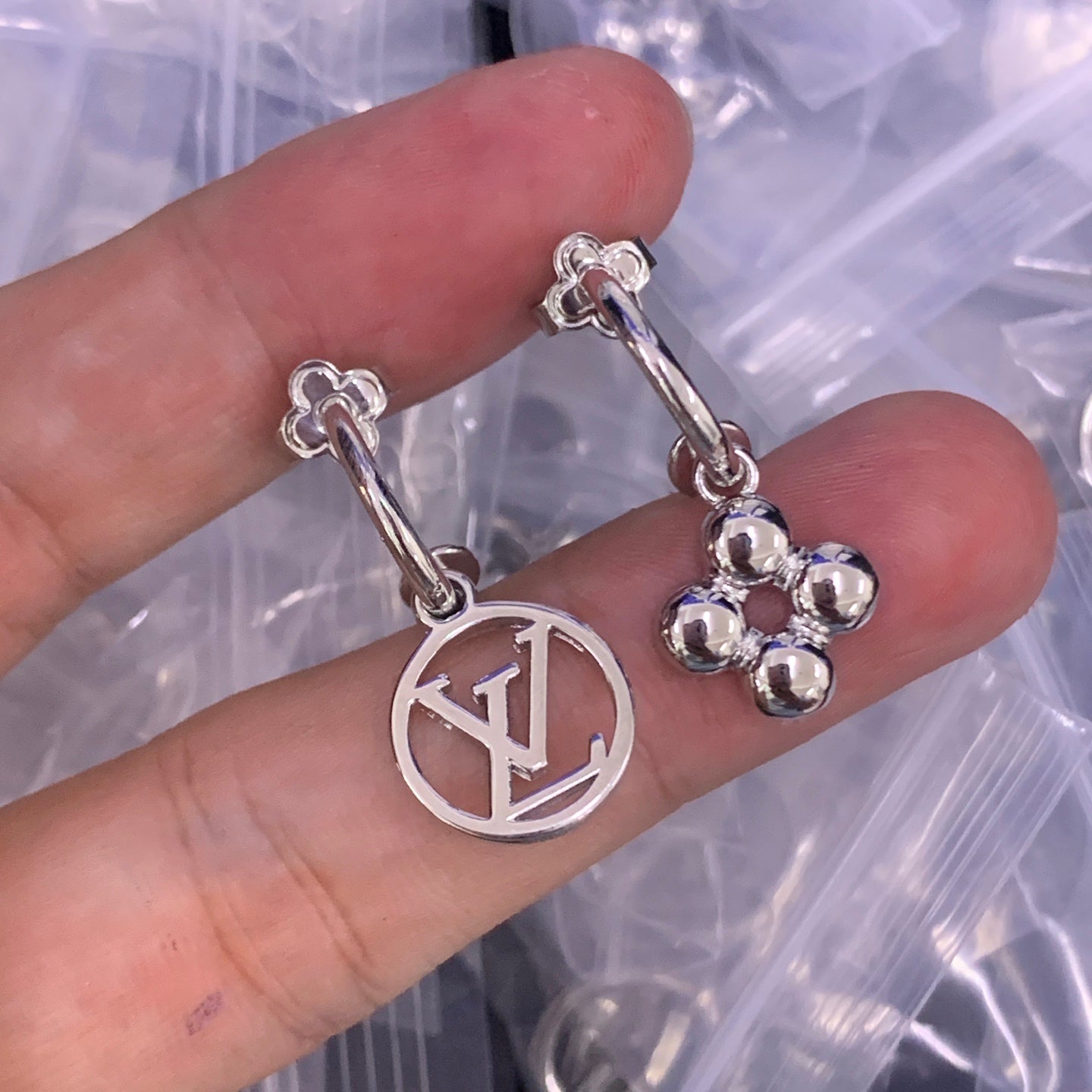 LuxluxHouse Low Price And High Quality Accessories Louis Vuitton
