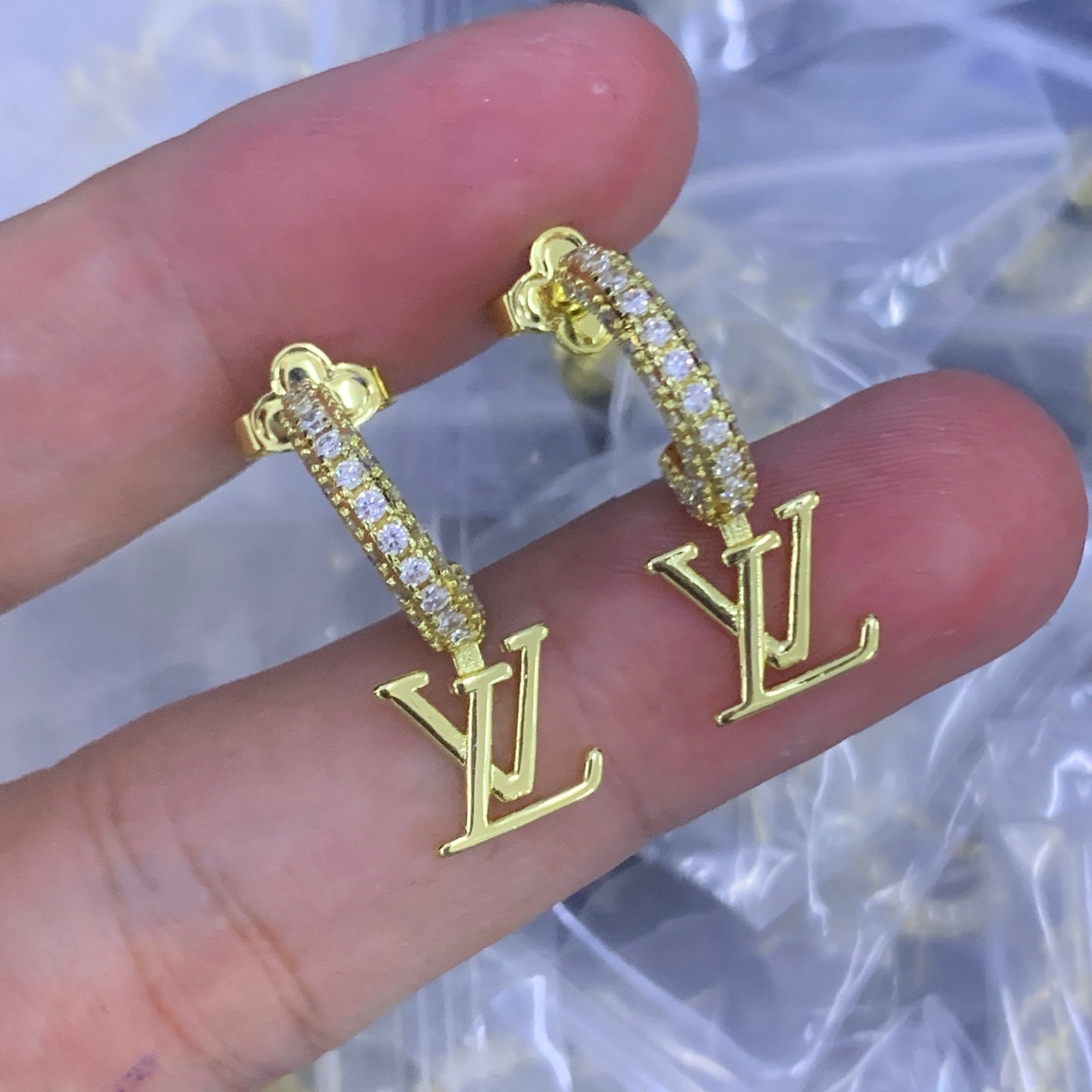 LuxluxHouse Low Price And High Quality Accessories Louis Vuitton