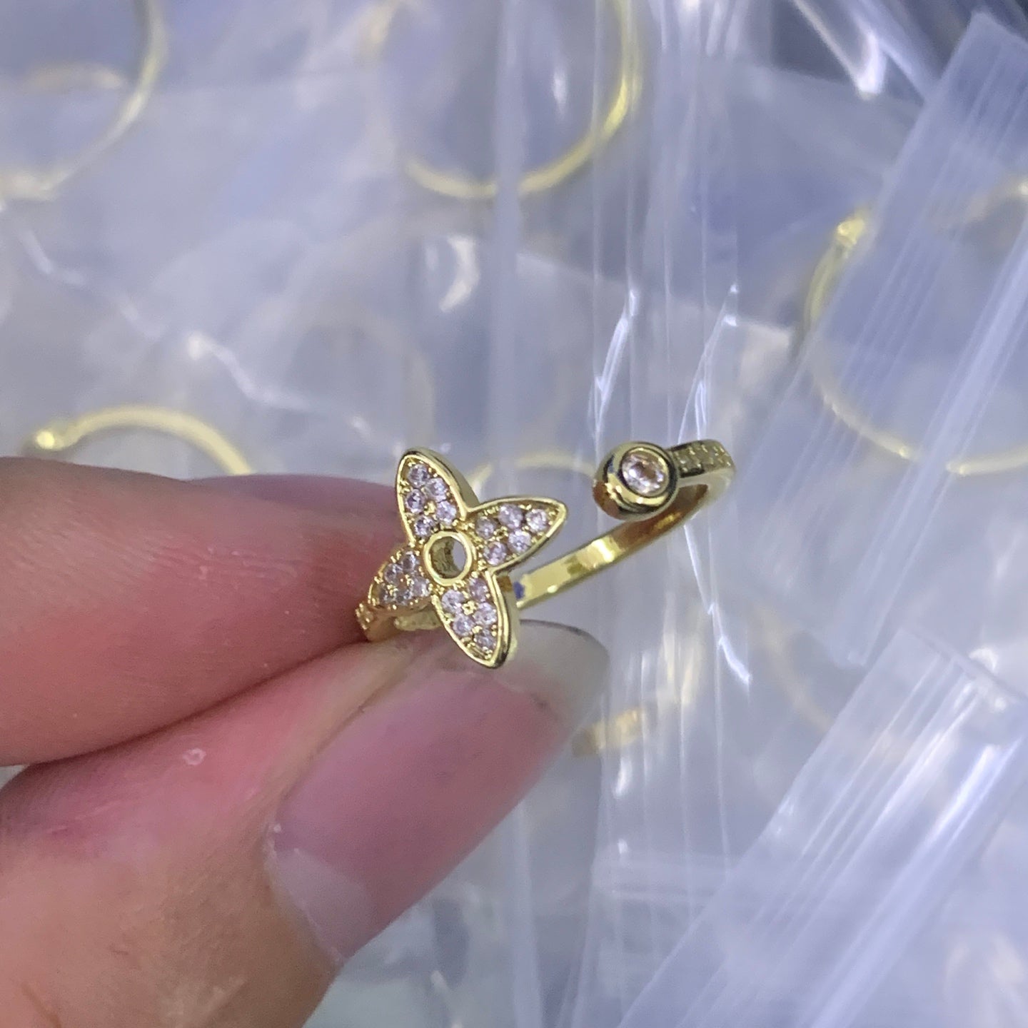 LuxluxHouse Low Price And High Quality Accessories Louis Vuitton