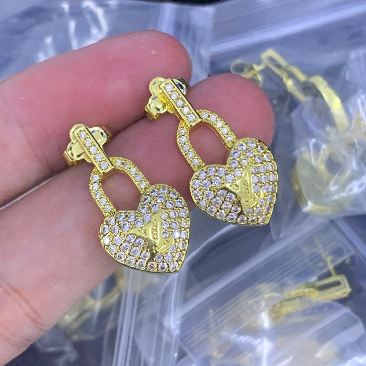 LuxluxHouse Low Price And High Quality Accessories Louis Vuitton
