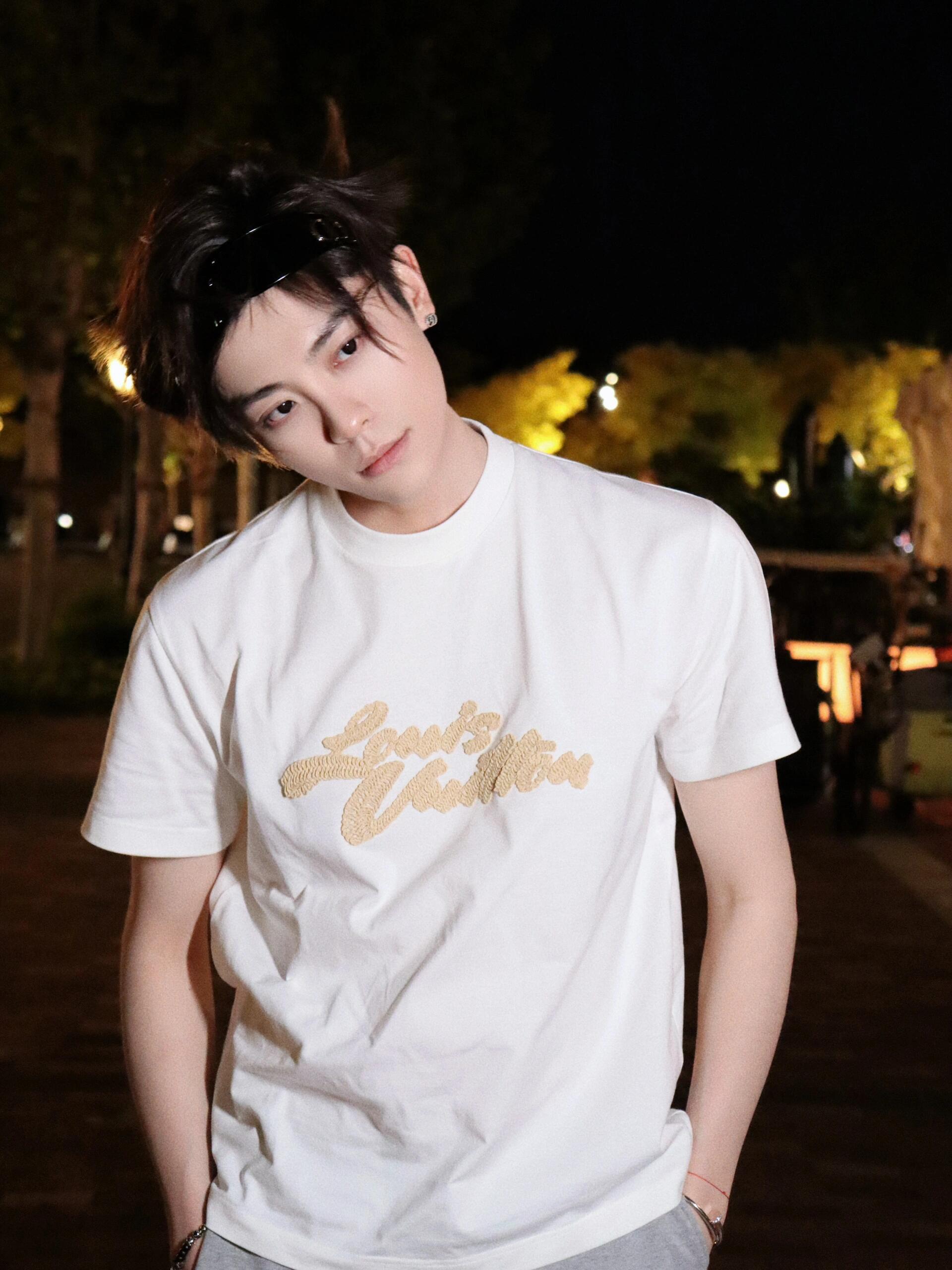 LuxluxHouse Best Quality Clothes T-shirt Louis Vuitton