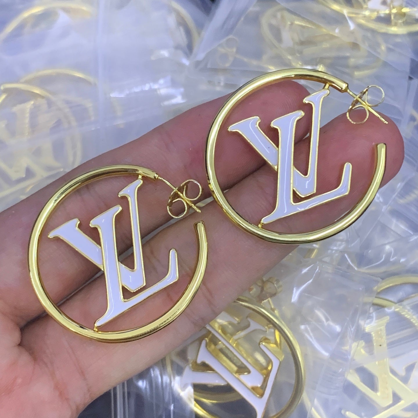 LuxluxHouse Low Price And High Quality Accessories Louis Vuitton