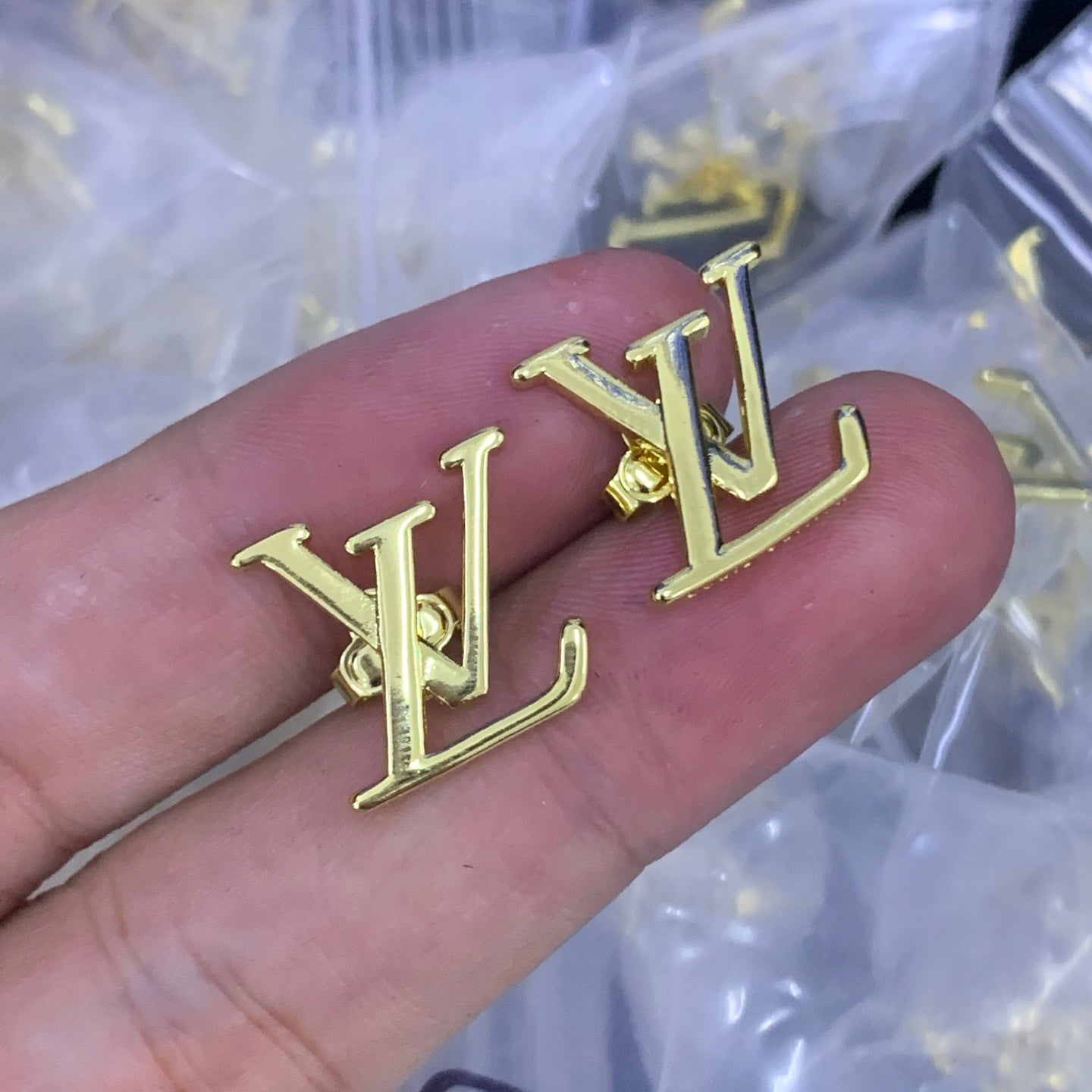 LuxluxHouse Low Price And High Quality Accessories Louis Vuitton
