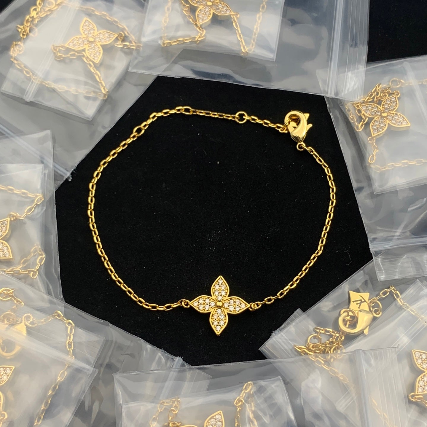 LuxluxHouse Low Price And High Quality Accessories Louis Vuitton