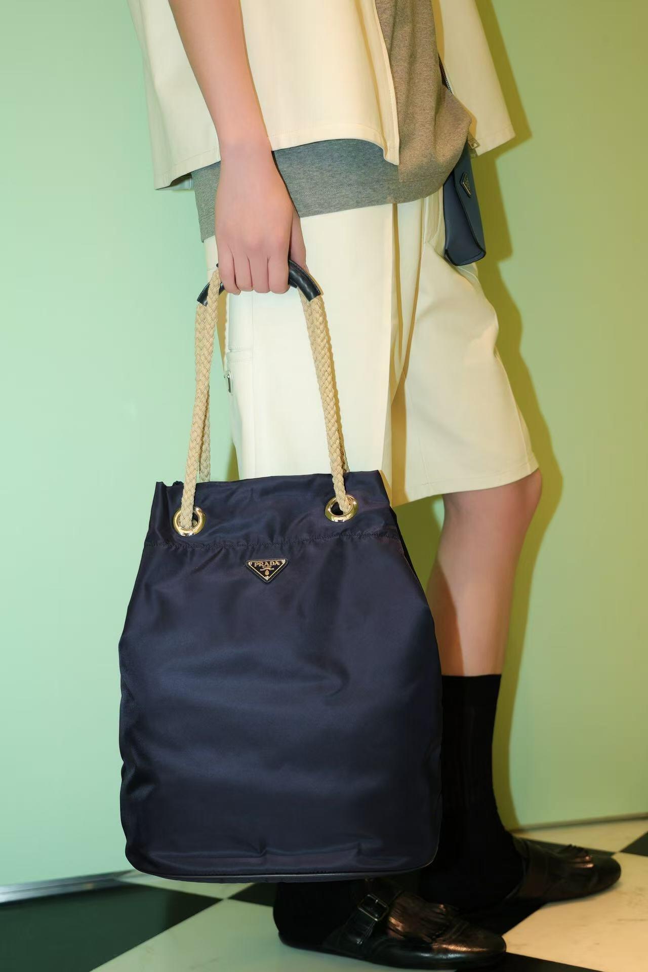 LuxluxHouse Best Quality Clothes Shirts&Polo Prada