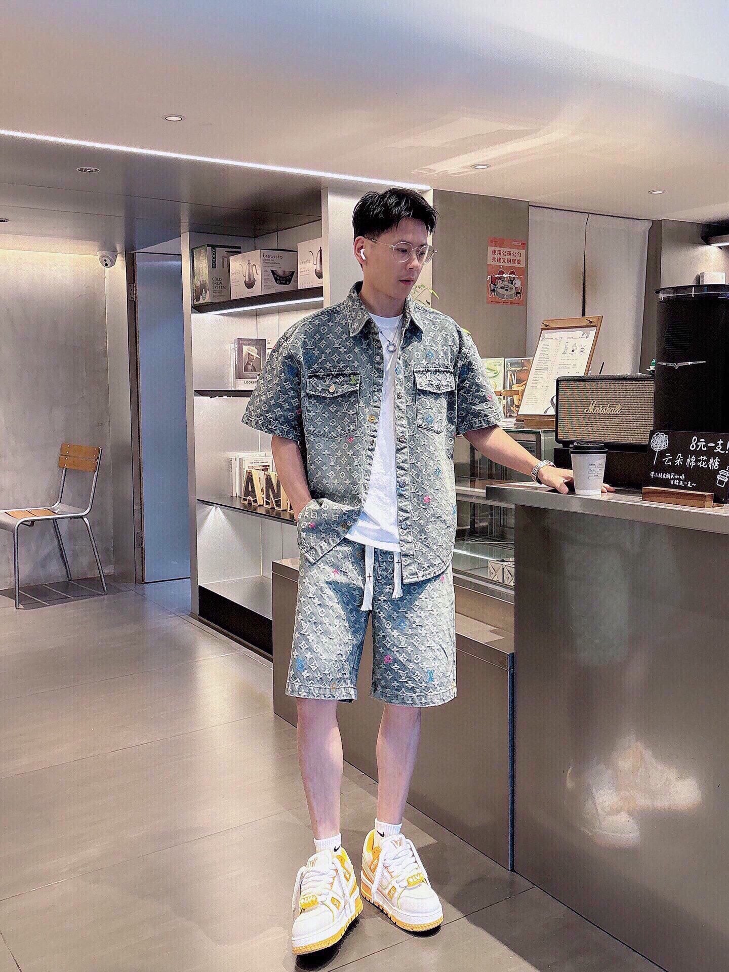 LuxluxHouse Best Quality Clothes T-shirt Louis Vuitton