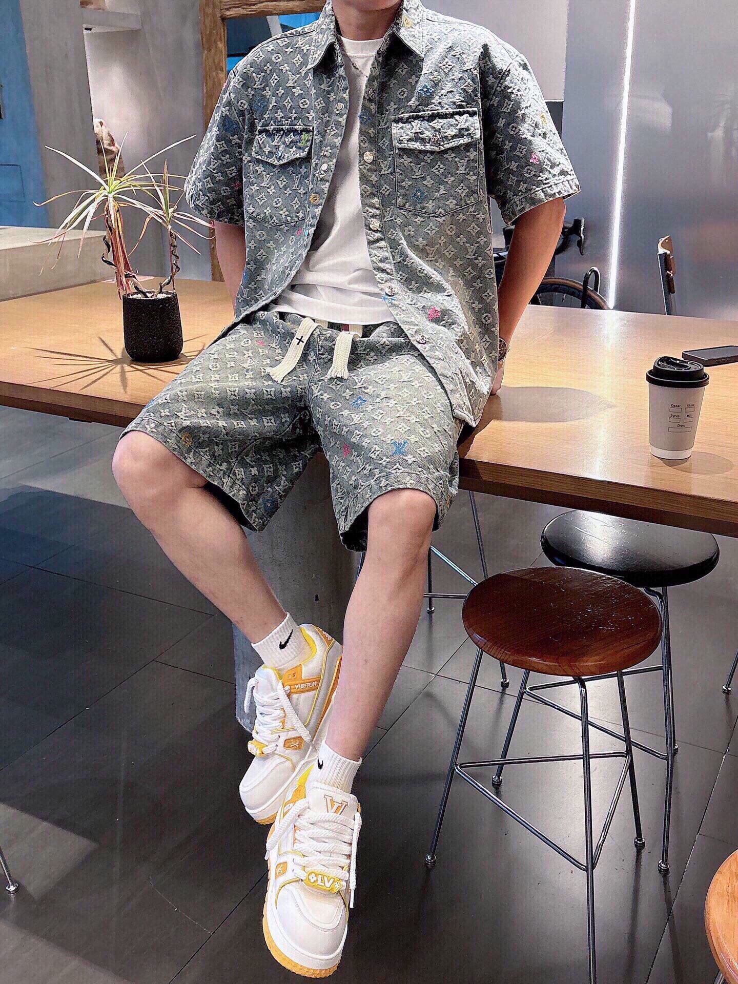 LuxluxHouse Best Quality Clothes T-shirt Louis Vuitton