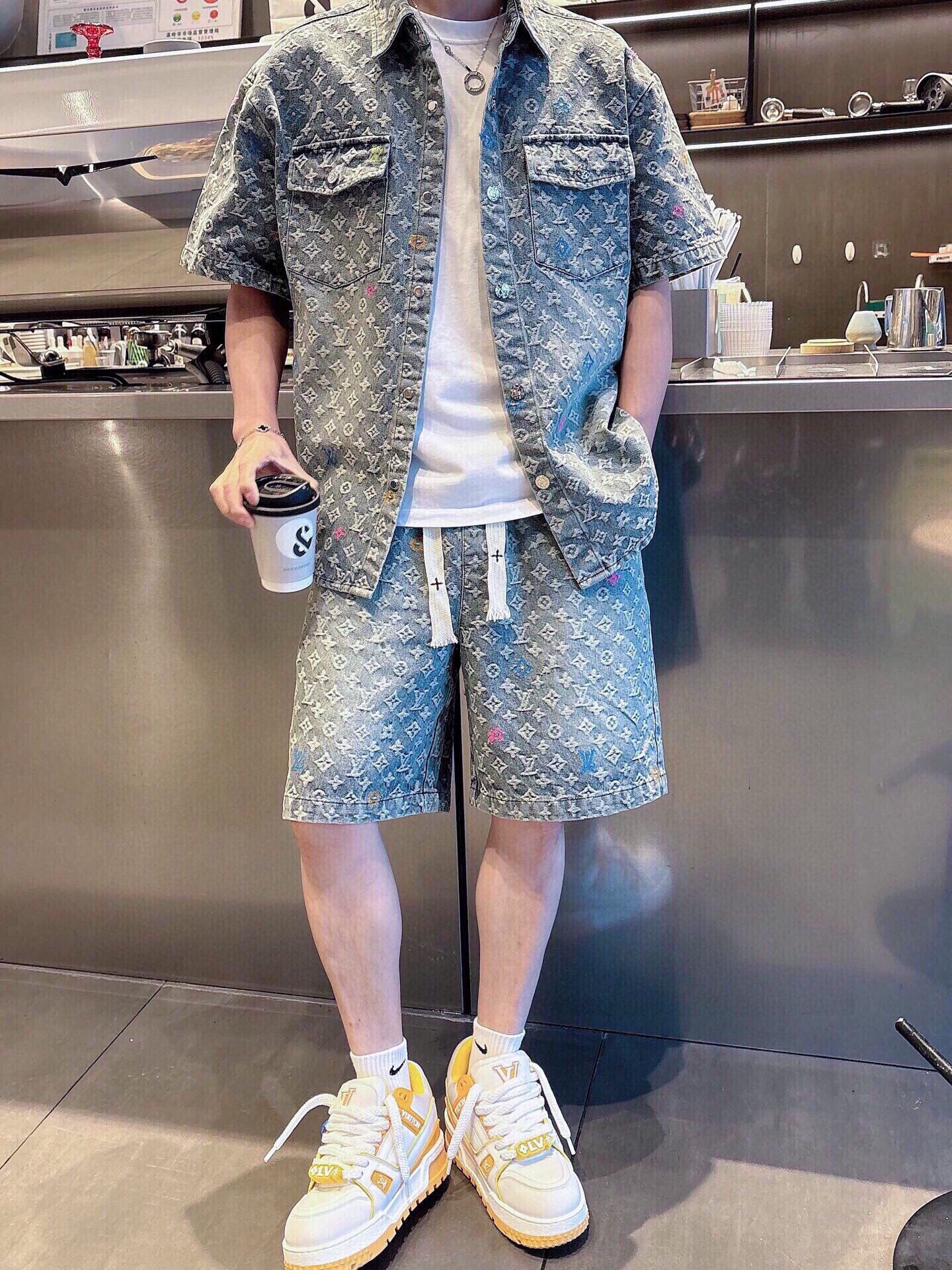 LuxluxHouse Best Quality Clothes T-shirt Louis Vuitton