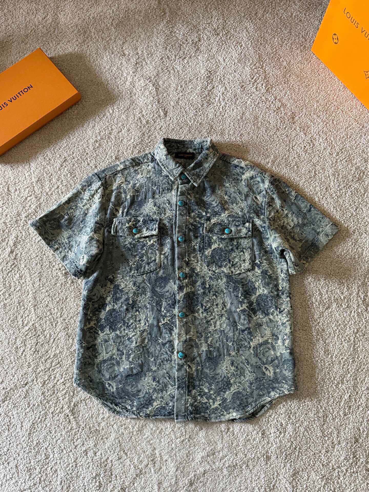 LuxluxHouse Best Quality Clothes T-shirt Louis Vuitton