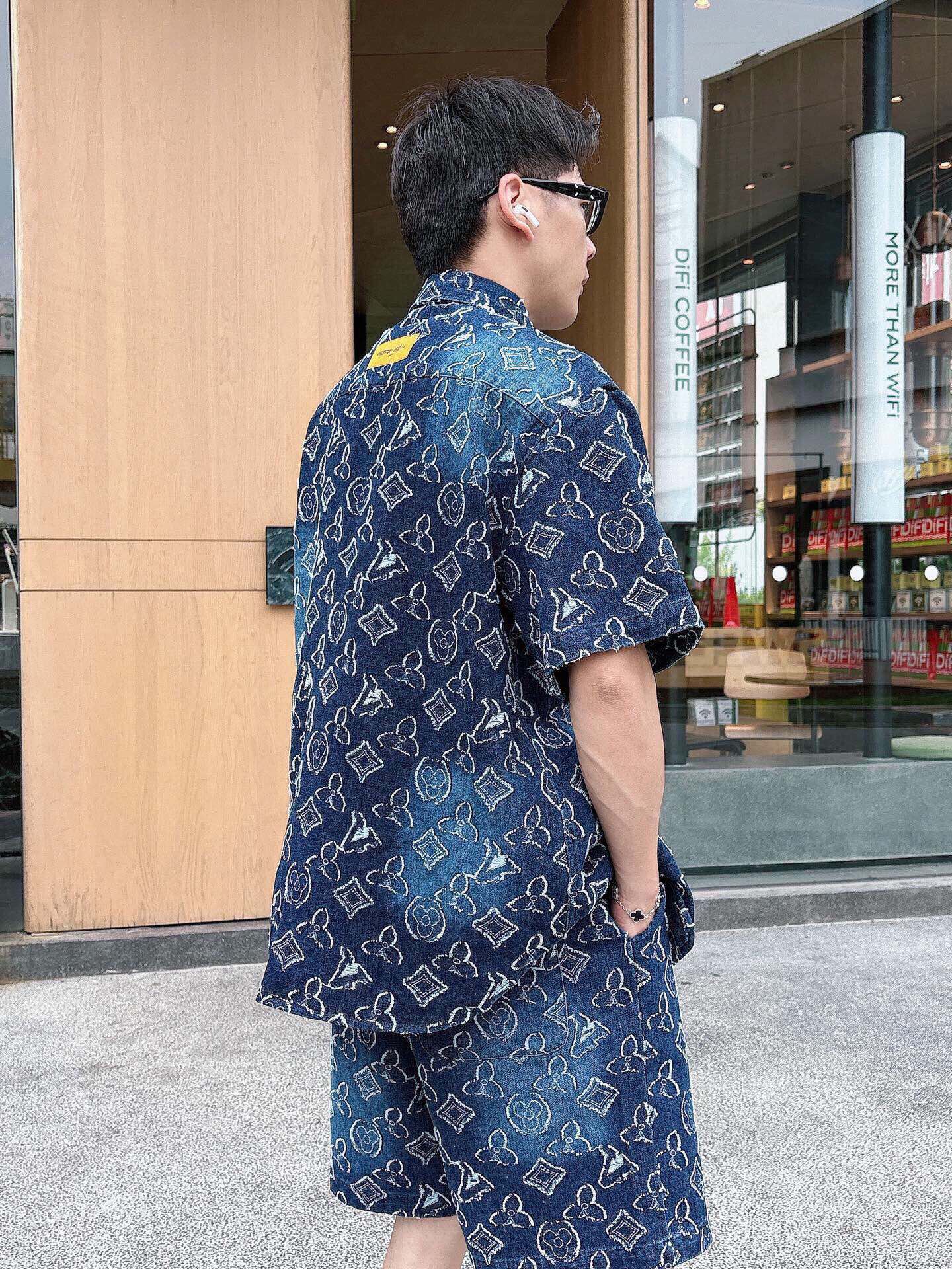 LuxluxHouse Best Quality Clothes T-shirt Louis Vuitton