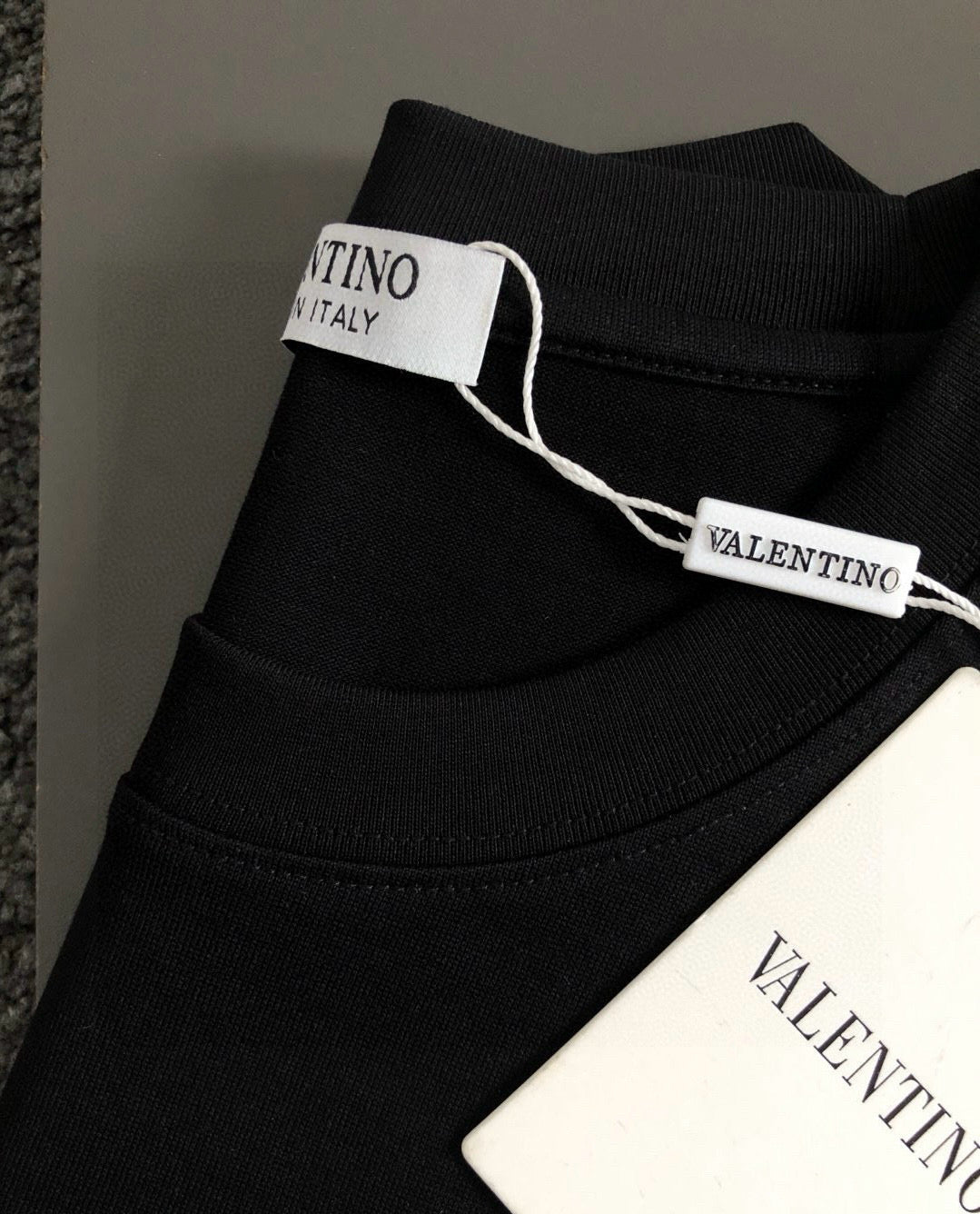 LuxluxHouse Best Quality Clothes Valentino T-shirt