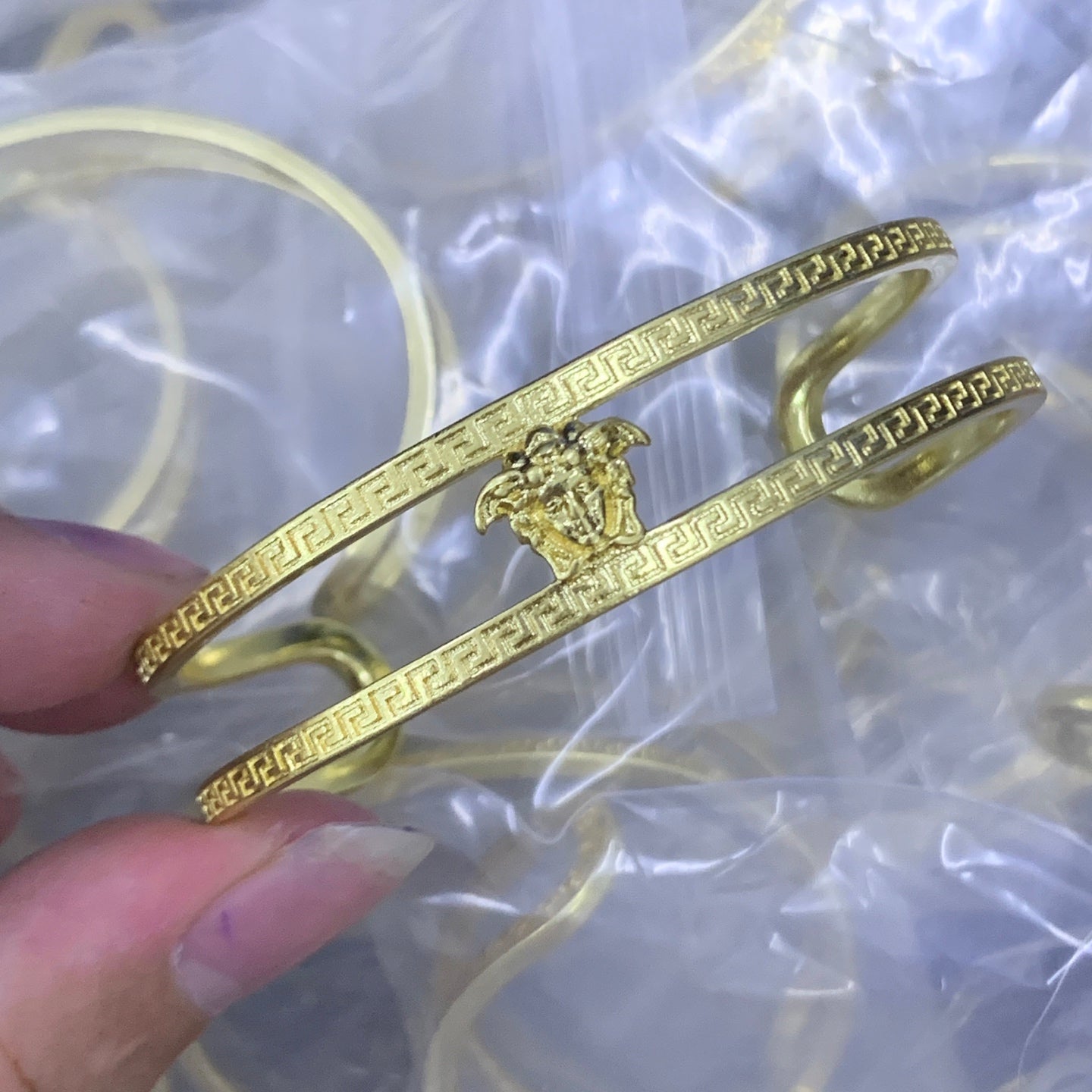 LuxluxHouse Low Price And High Quality Accessories Versace