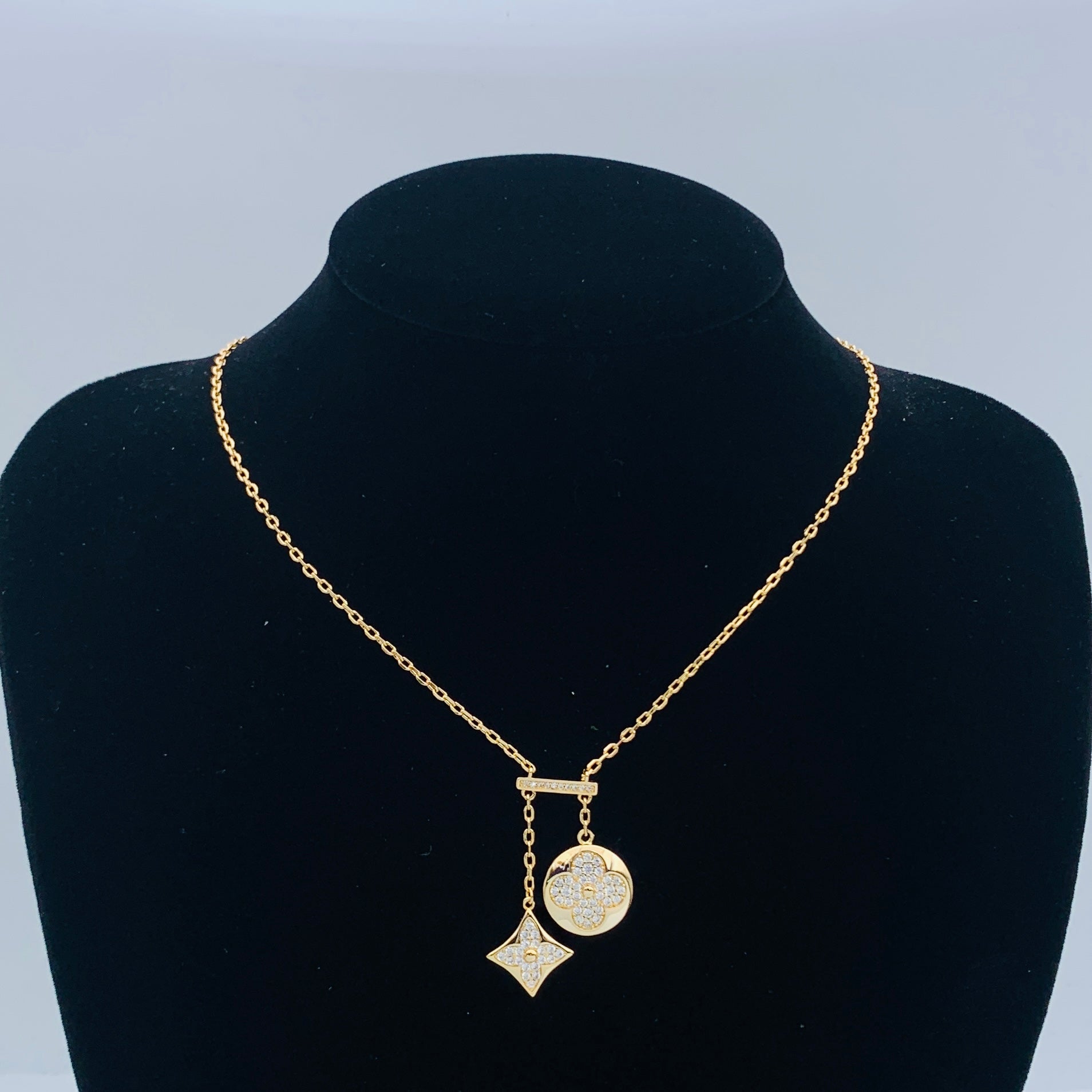 LuxluxHouse Low Price And High Quality Accessories Louis Vuitton