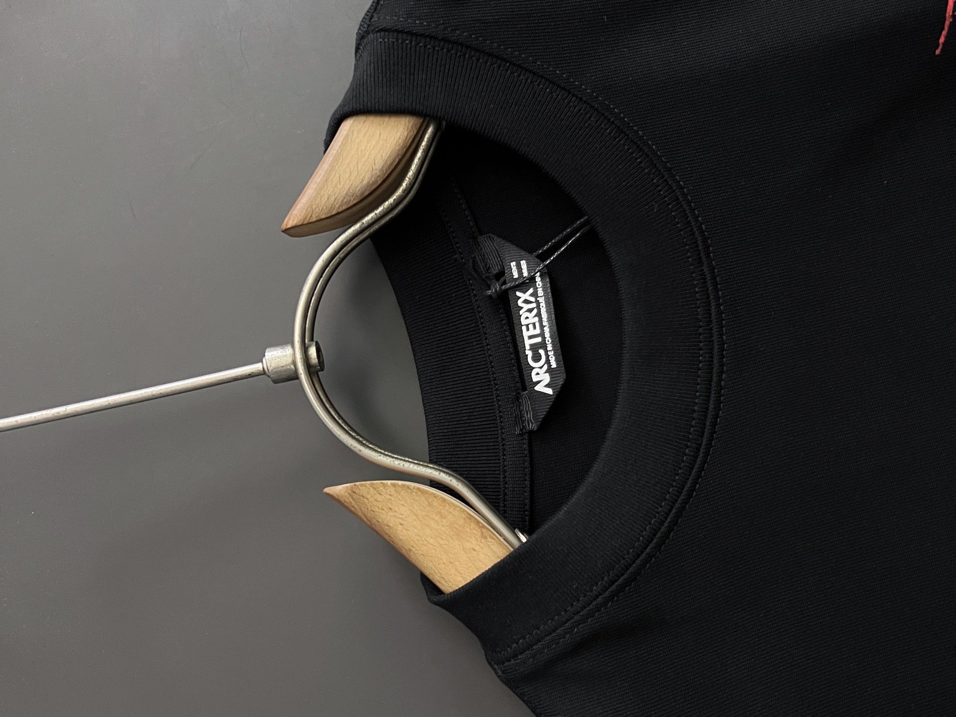 LuxluxHouse Best Quality Clothes T-shirt Arcteryx