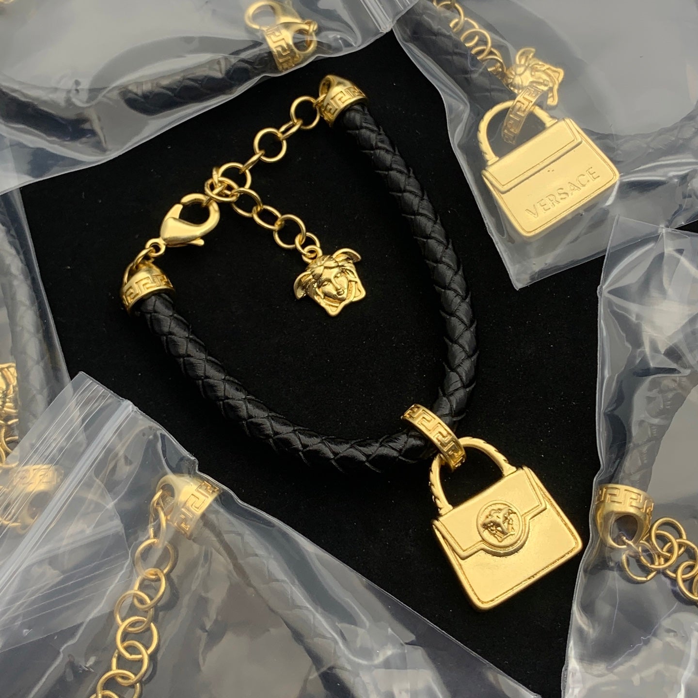 LuxluxHouse Low Price And High Quality Accessories Versace