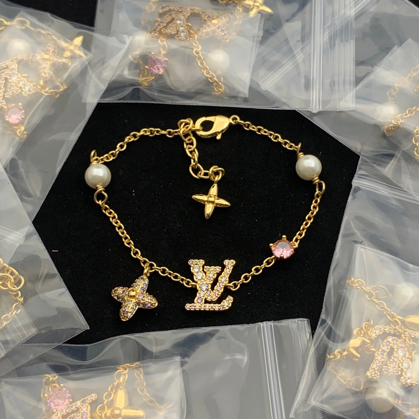 LuxluxHouse Low Price And High Quality Accessories Louis Vuitton
