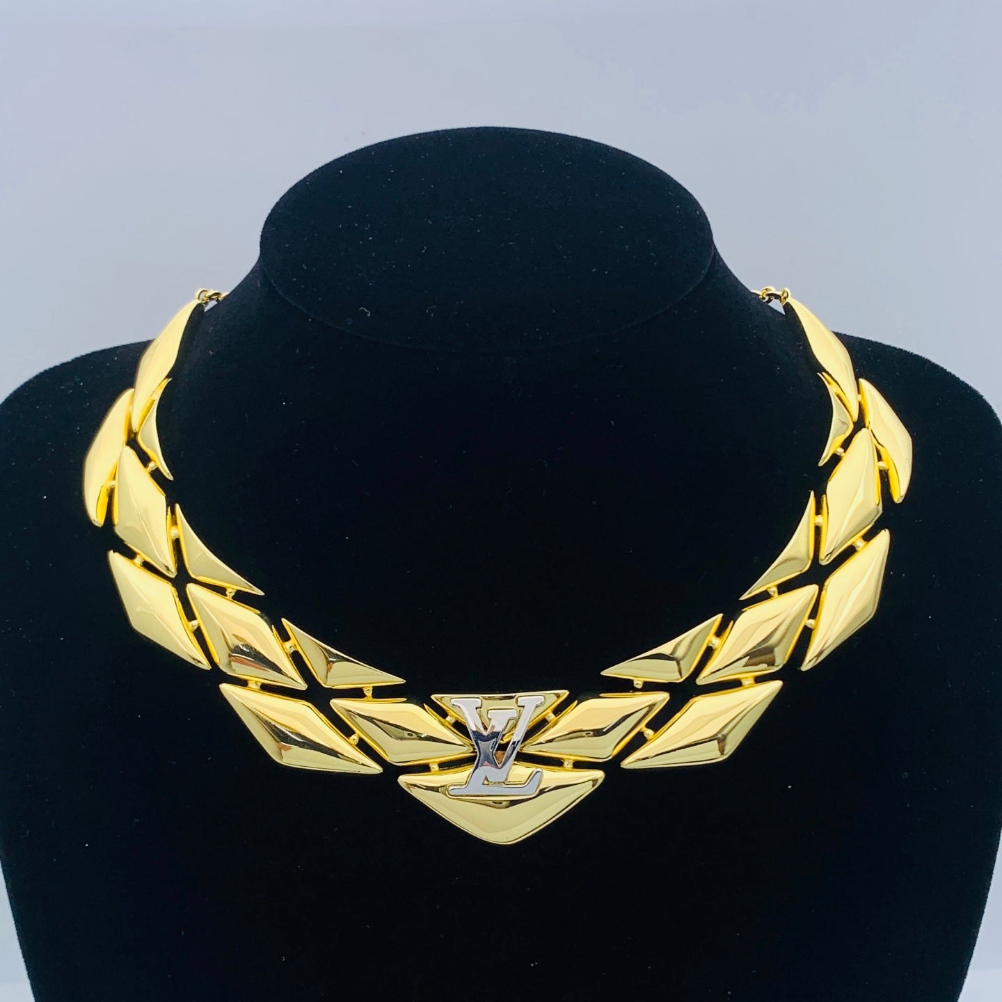 LuxluxHouse Low Price And High Quality Accessories Louis Vuitton