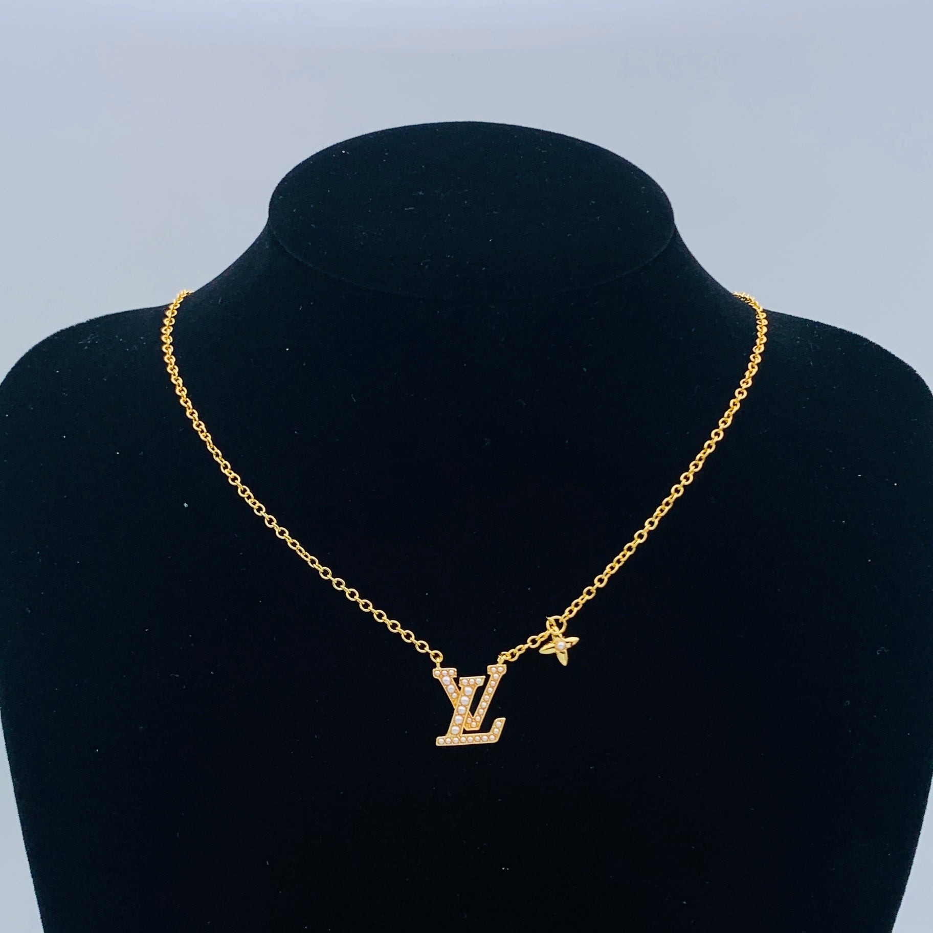 LuxluxHouse Low Price And High Quality Accessories Louis Vuitton