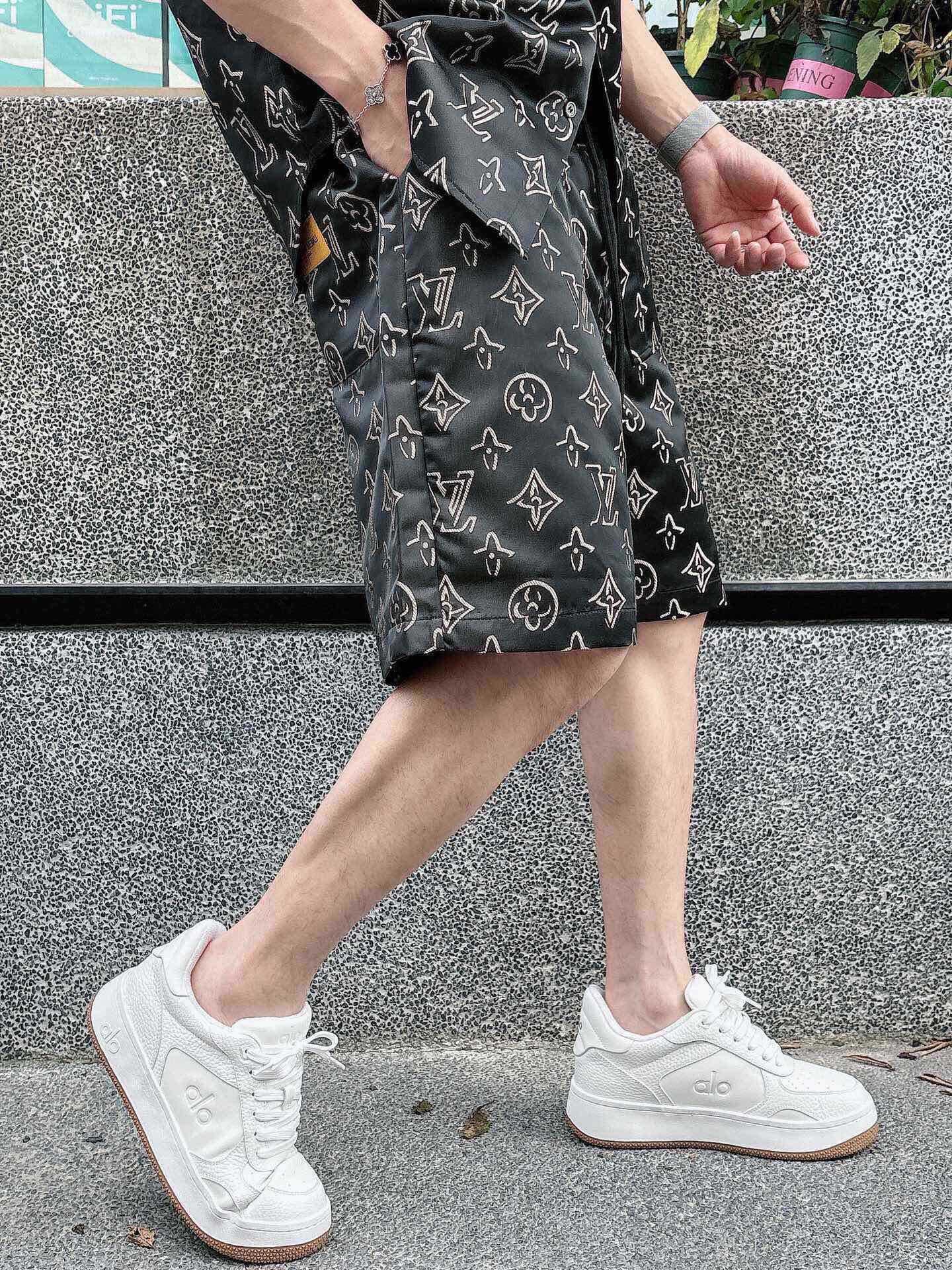 LuxluxHouse Best Quality Clothes T-shirt Louis Vuitton