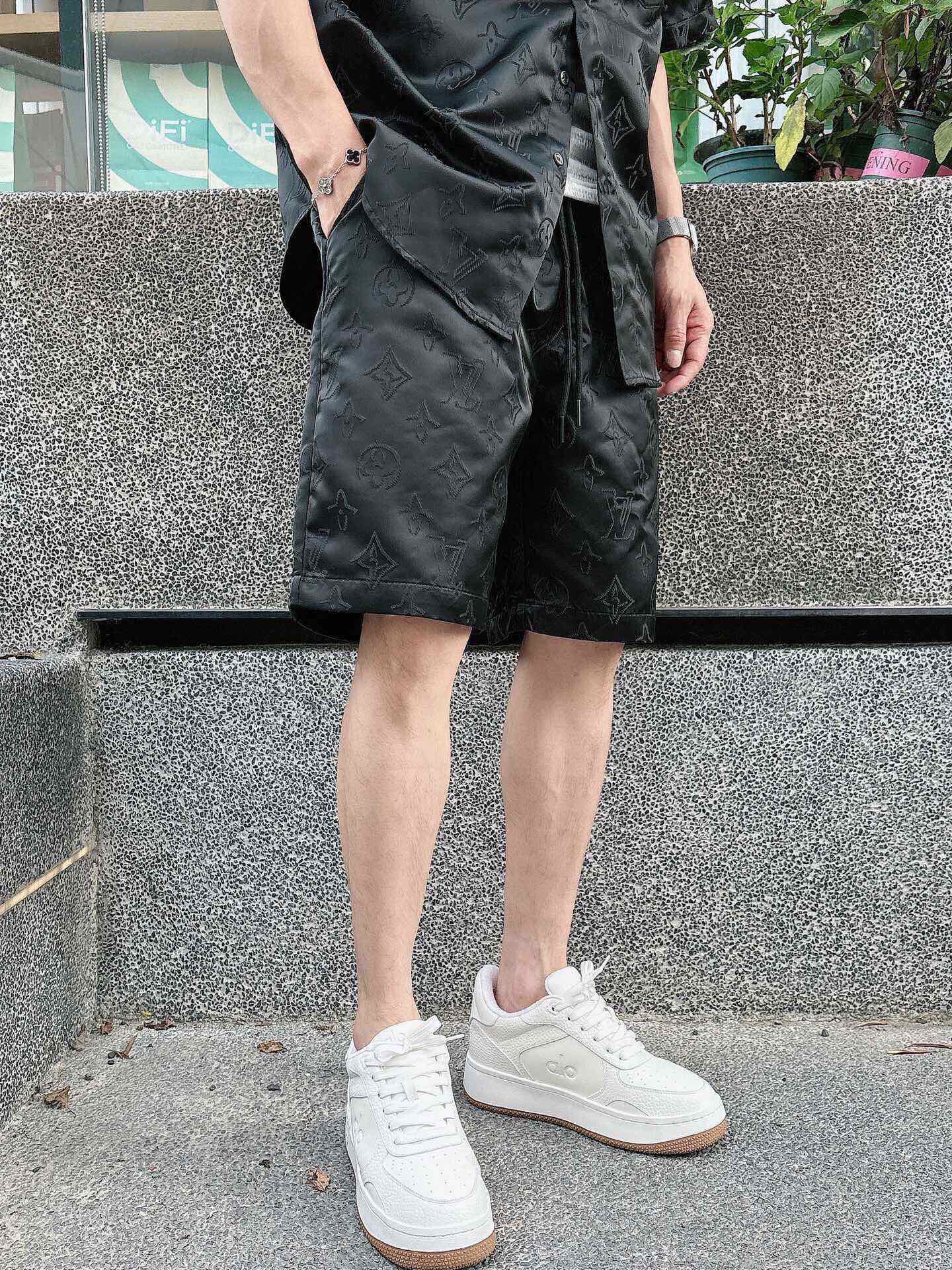 LuxluxHouse Best Quality Clothes T-shirt Louis Vuitton