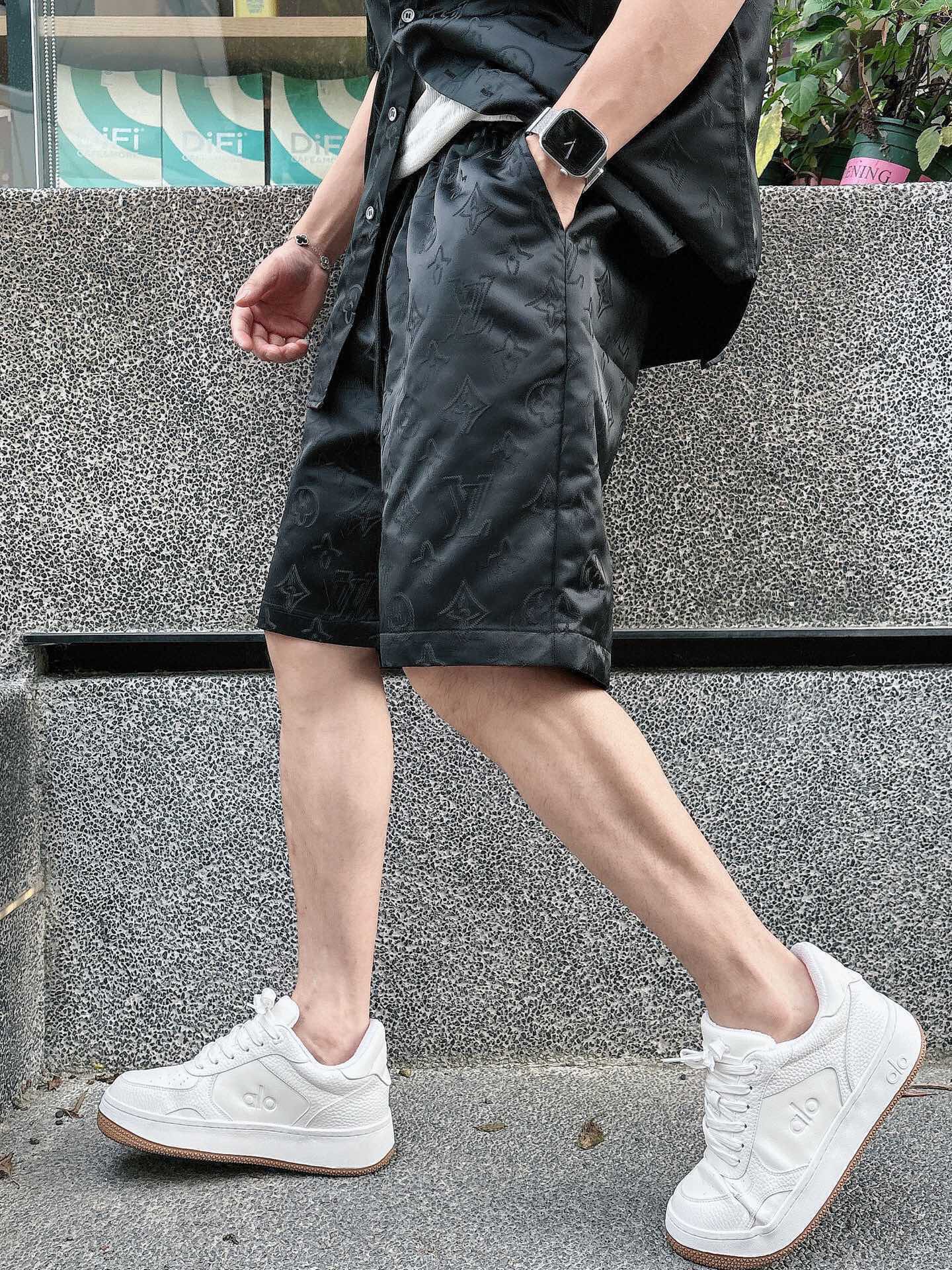 LuxluxHouse Best Quality Clothes T-shirt Louis Vuitton