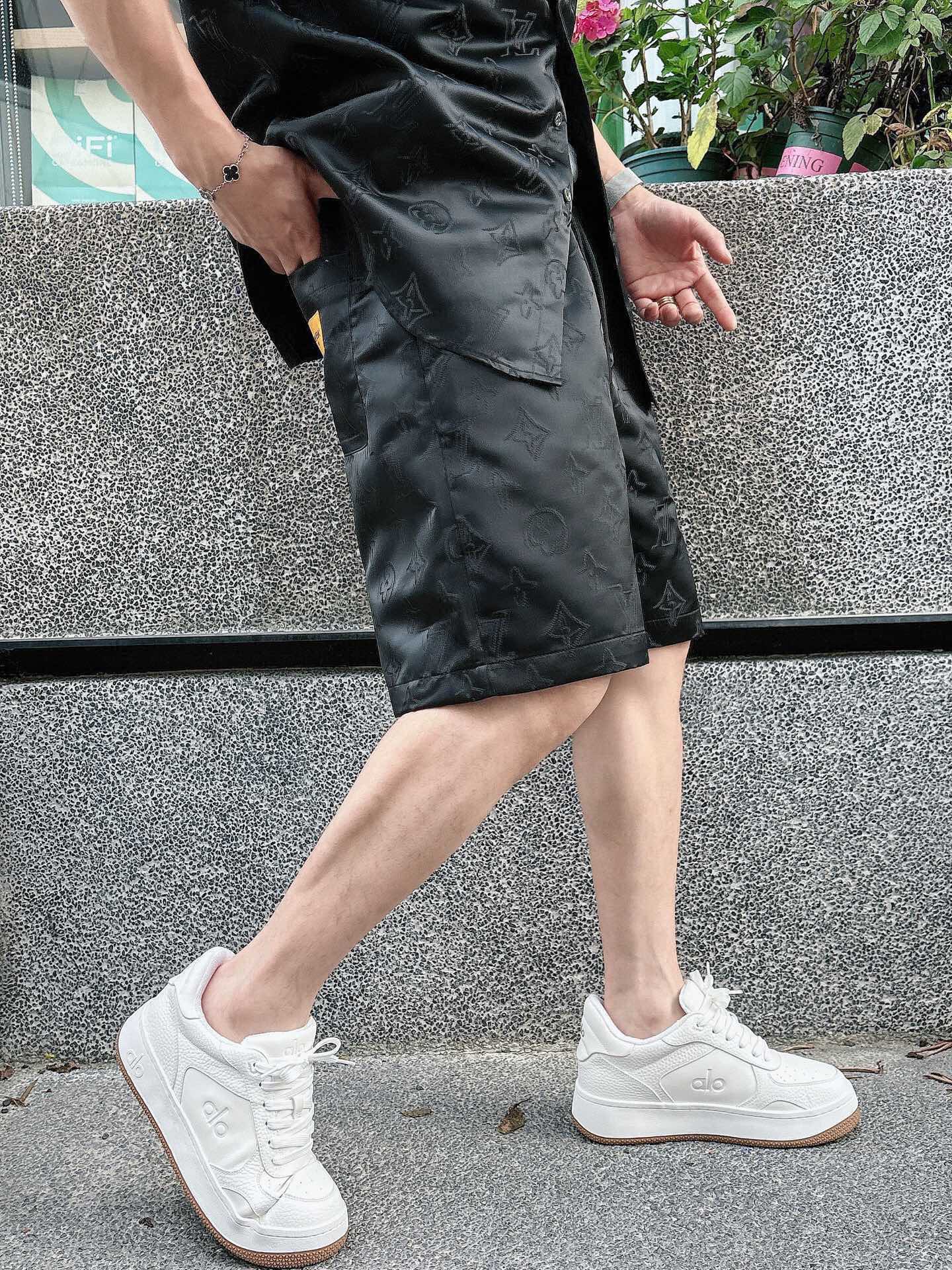 LuxluxHouse Best Quality Clothes T-shirt Louis Vuitton