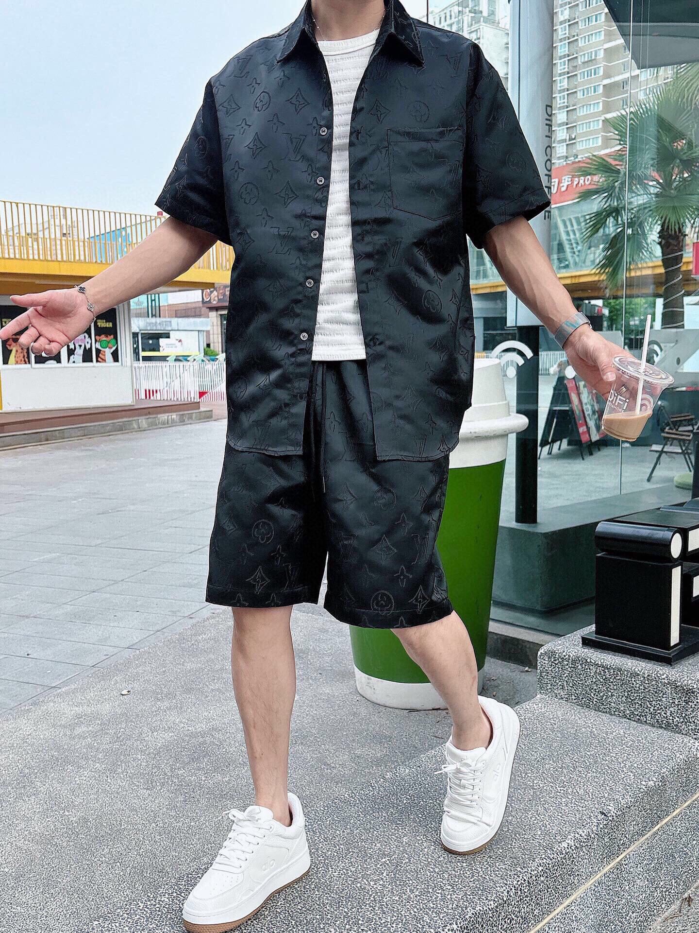 LuxluxHouse Best Quality Clothes T-shirt Louis Vuitton