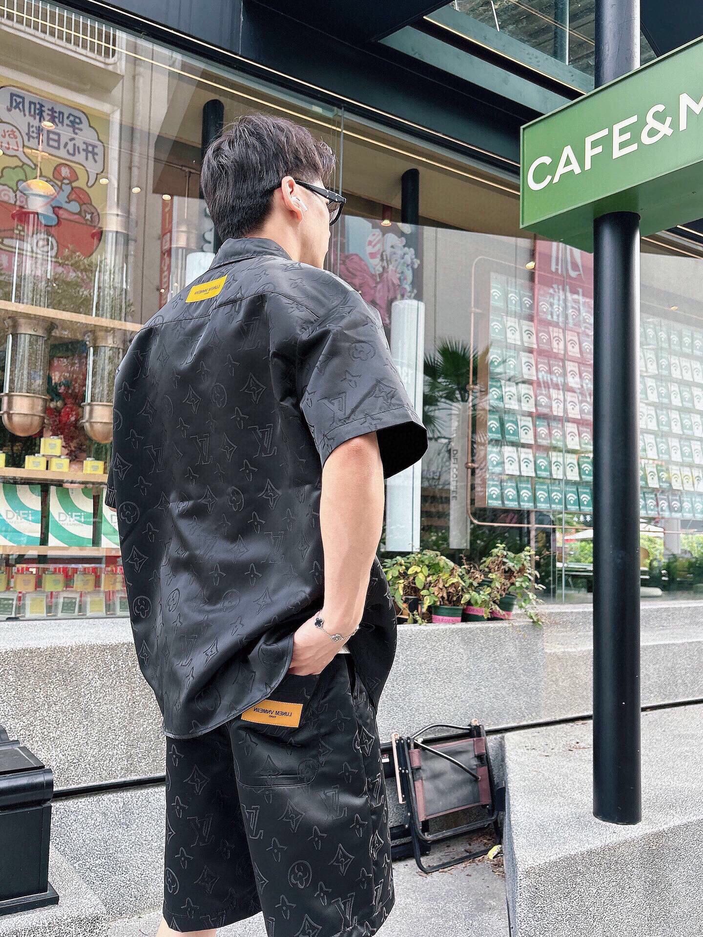 LuxluxHouse Best Quality Clothes T-shirt Louis Vuitton