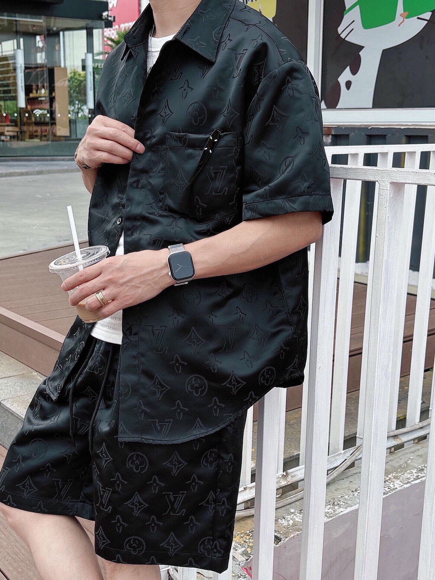 LuxluxHouse Best Quality Clothes T-shirt Louis Vuitton