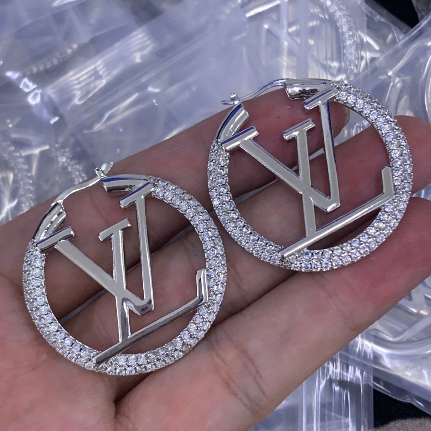 LuxluxHouse Low Price And High Quality Accessories Louis Vuitton