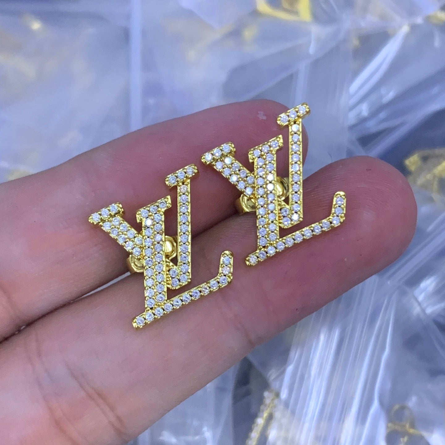 LuxluxHouse Low Price And High Quality Accessories Louis Vuitton
