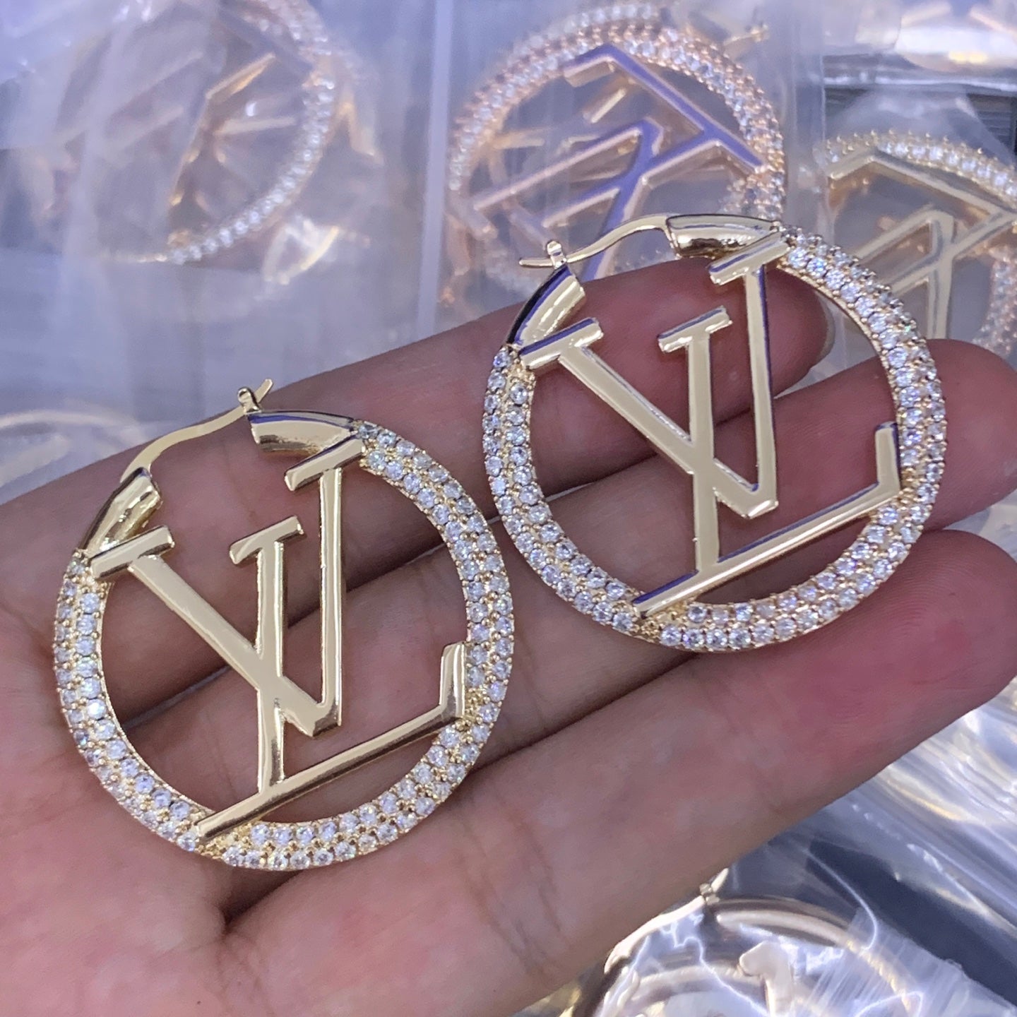 LuxluxHouse Low Price And High Quality Accessories Louis Vuitton