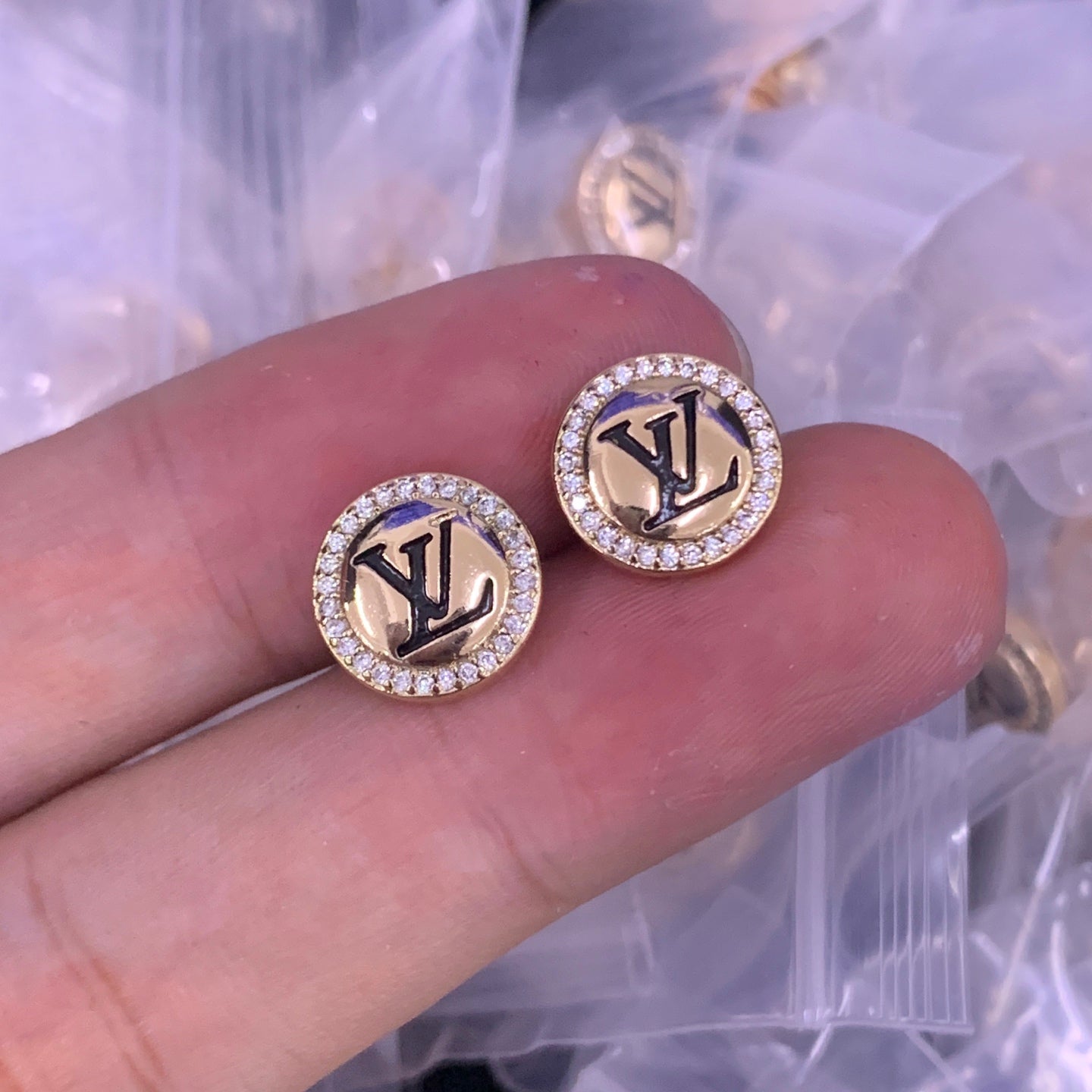 LuxluxHouse Low Price And High Quality Accessories Louis Vuitton