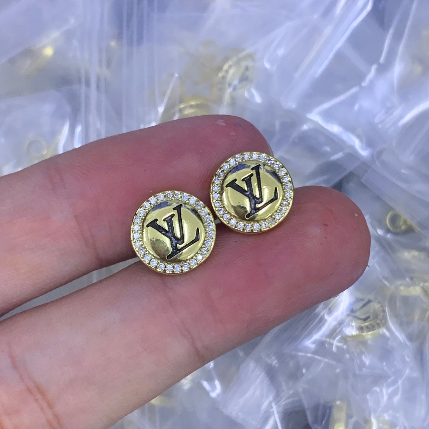 LuxluxHouse Low Price And High Quality Accessories Louis Vuitton