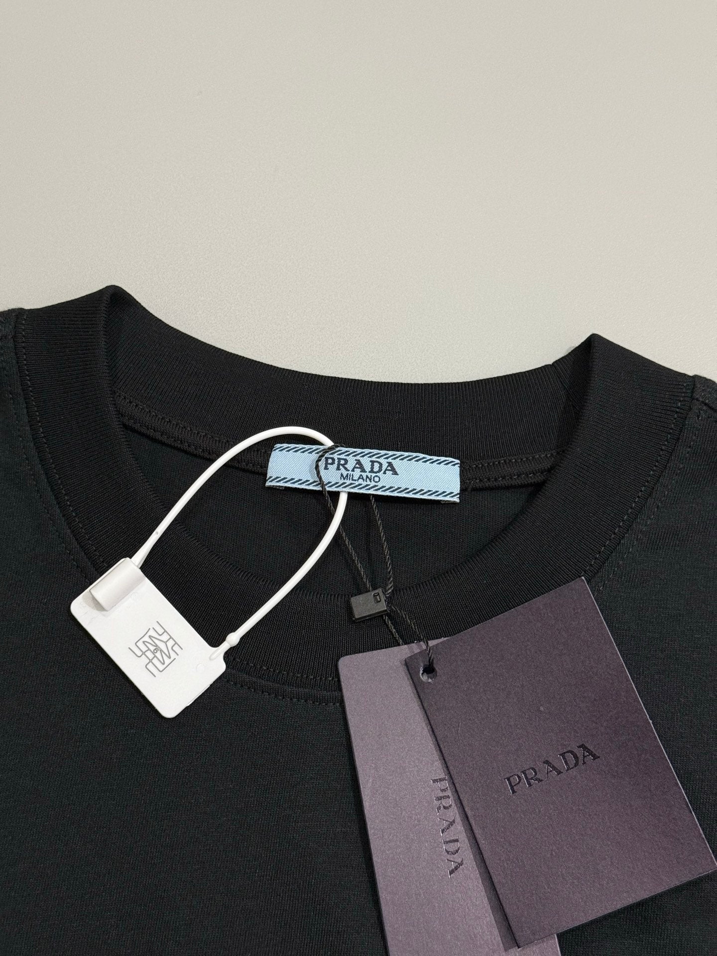 LuxluxHouse Best Quality Clothes T-shirt Prada