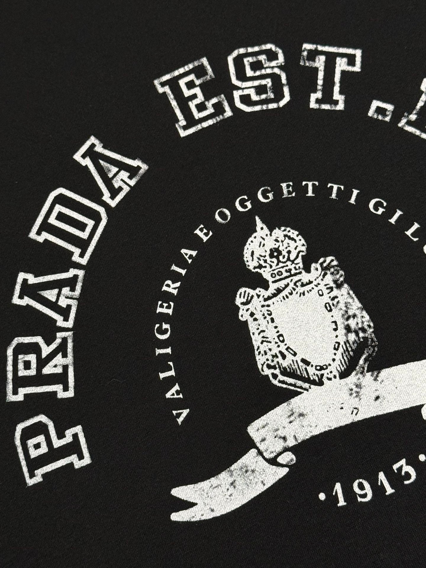 LuxluxHouse Best Quality Clothes T-shirt Prada