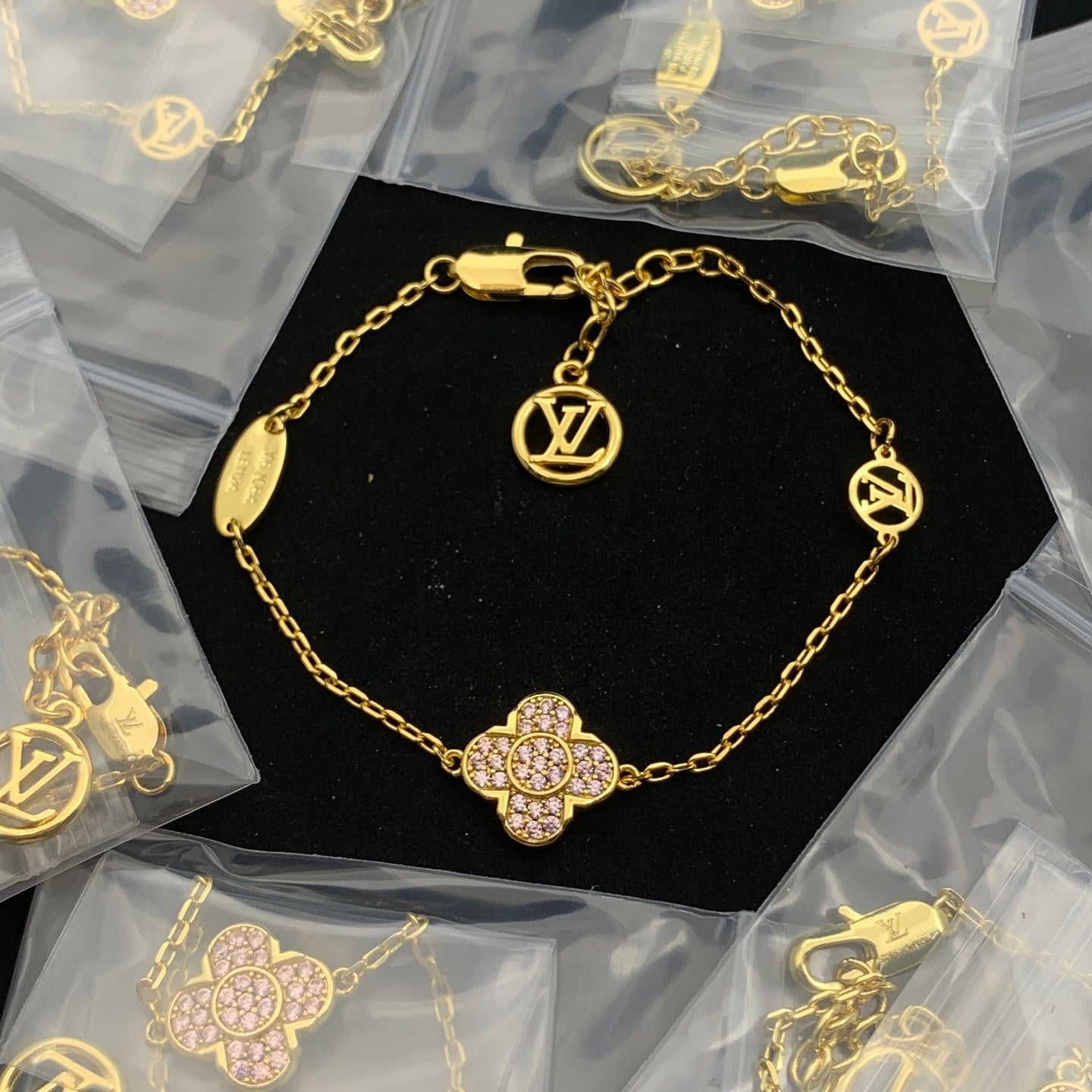 LuxluxHouse Low Price And High Quality Accessories Louis Vuitton