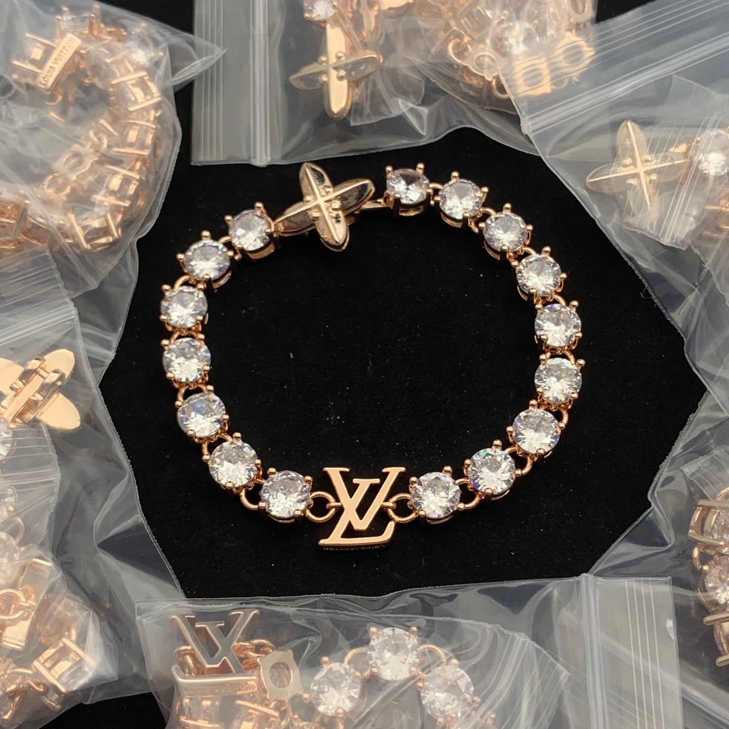 LuxluxHouse Low Price And High Quality Accessories Louis Vuitton