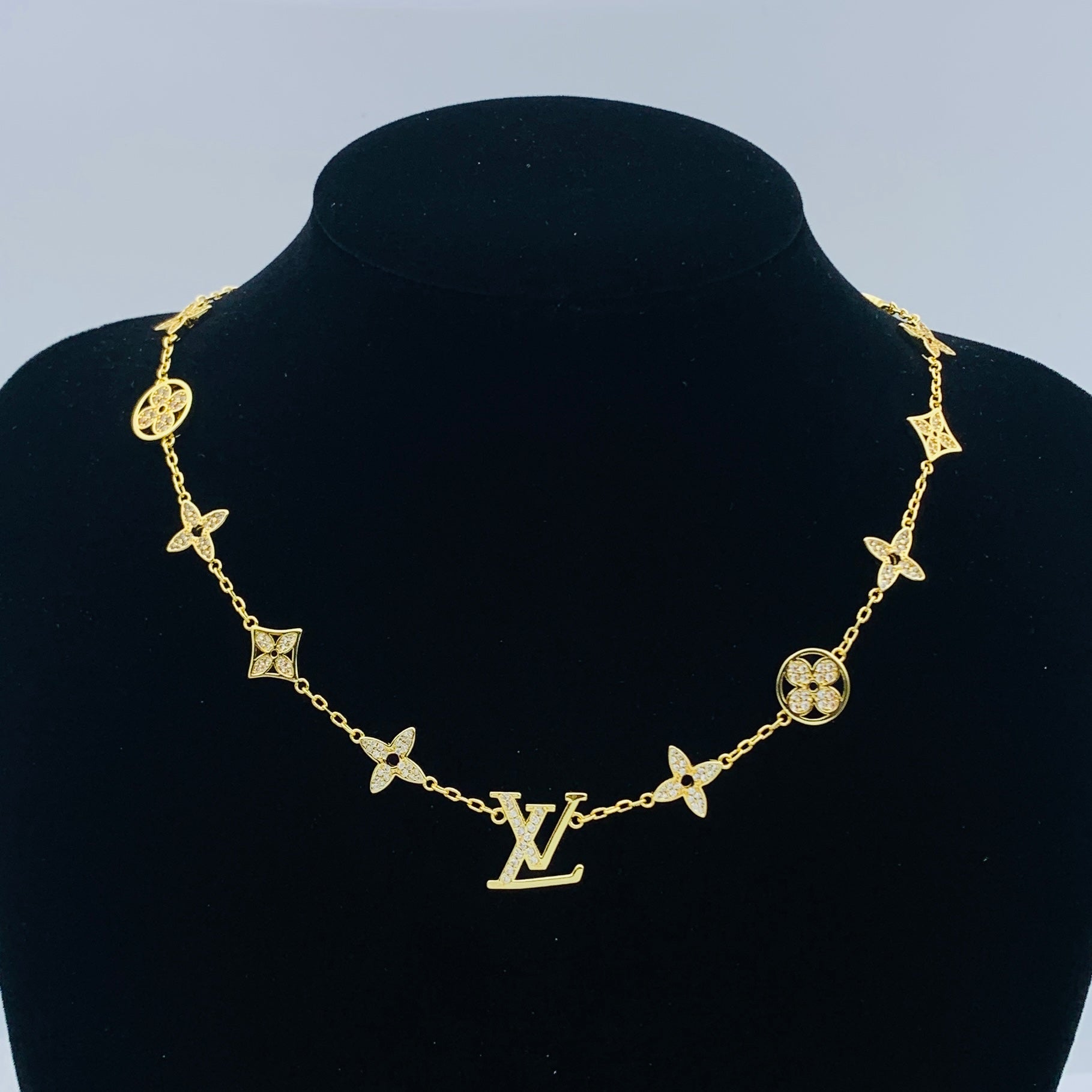 LuxluxHouse Low Price And High Quality Accessories Louis Vuitton