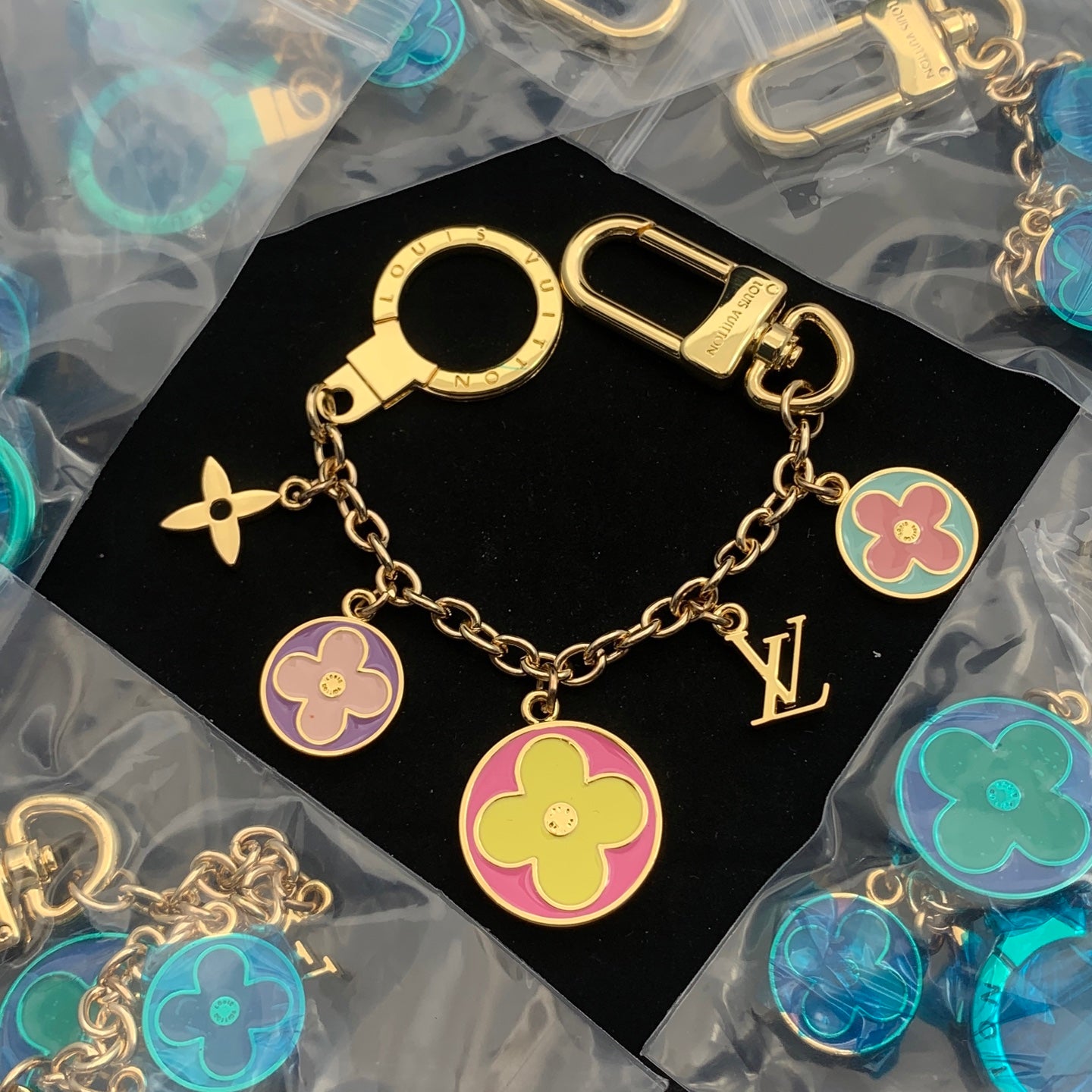 LuxluxHouse Low Price And High Quality Accessories Louis Vuitton