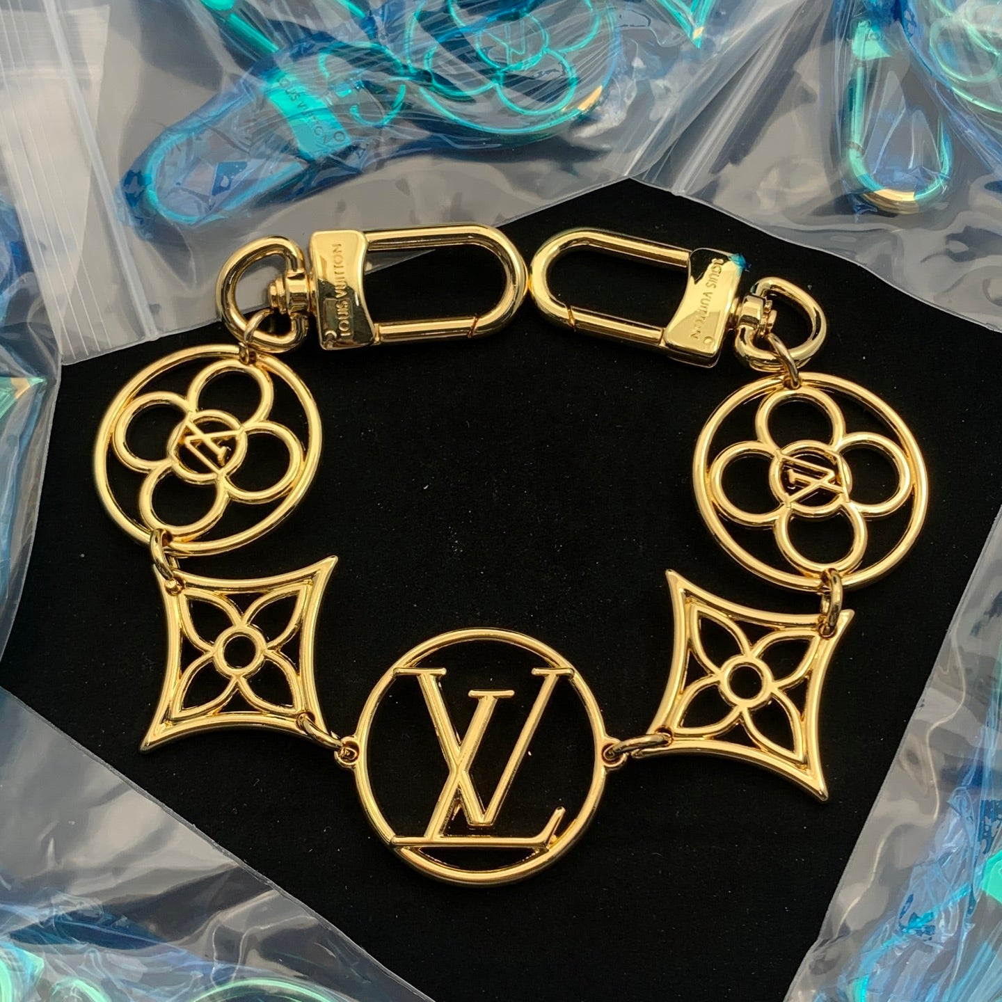 LuxluxHouse Low Price And High Quality Accessories Louis Vuitton