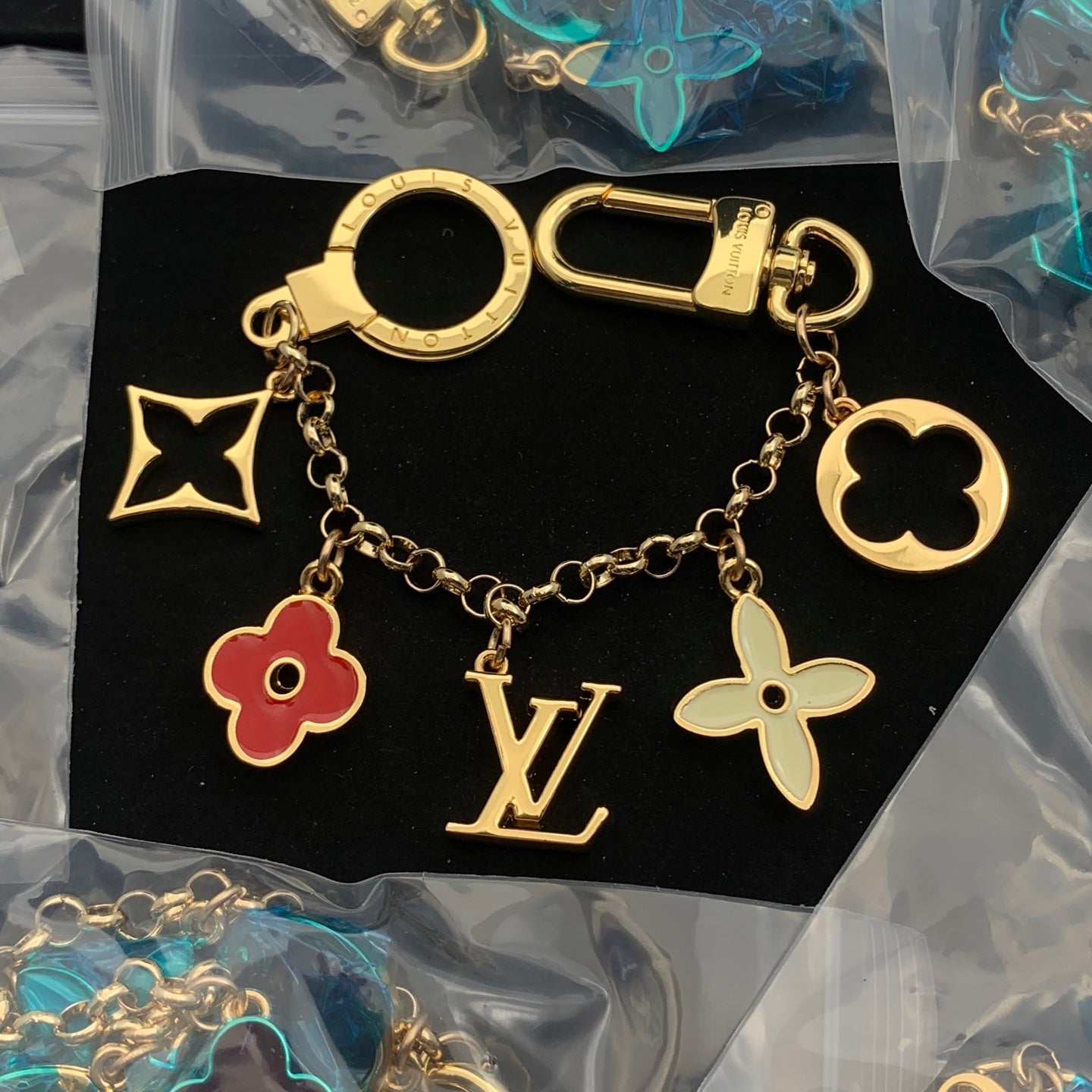 LuxluxHouse Low Price And High Quality Accessories Louis Vuitton