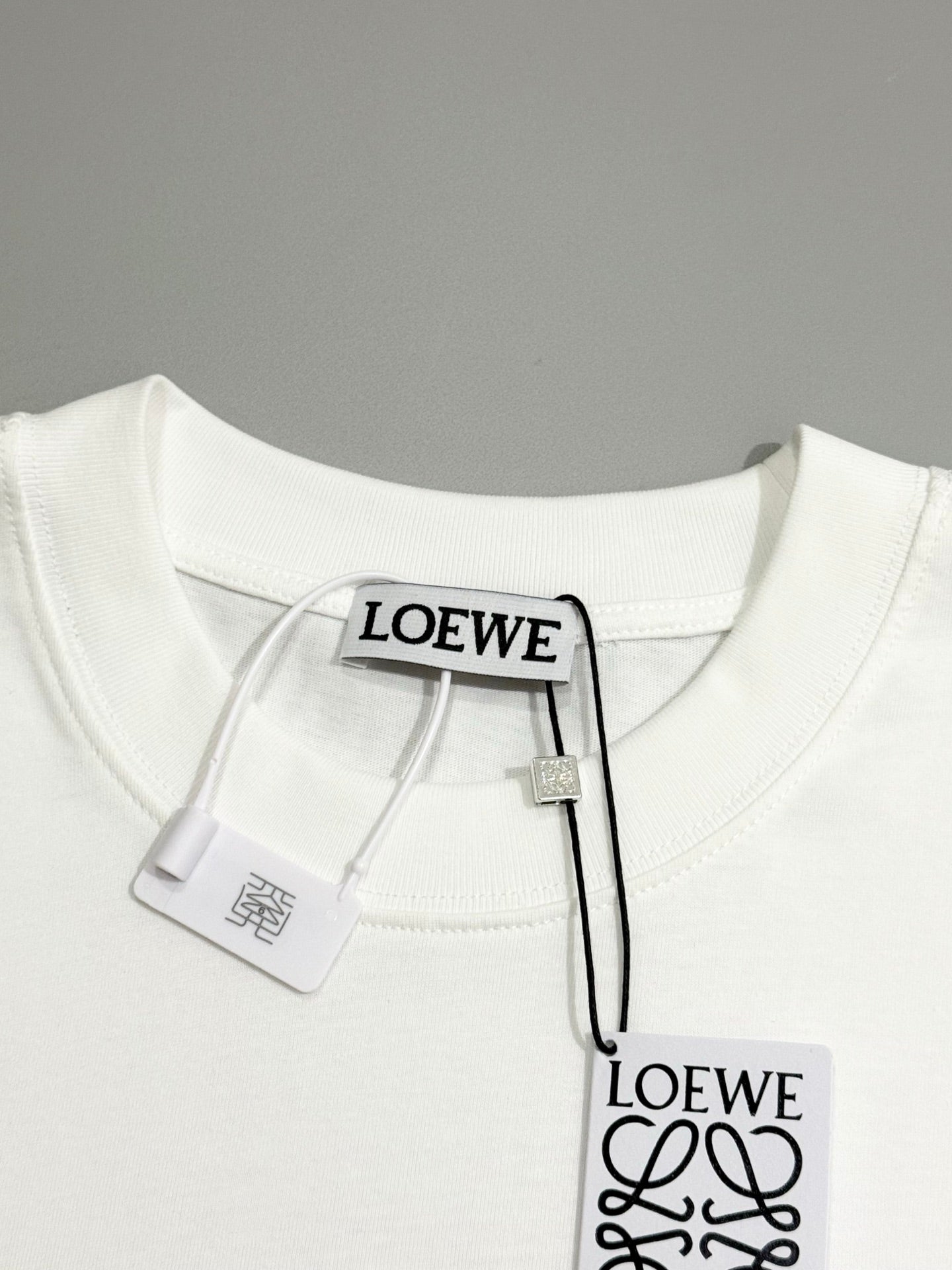 LuxluxHouse Best Quality Clothes T-shirt Loewe