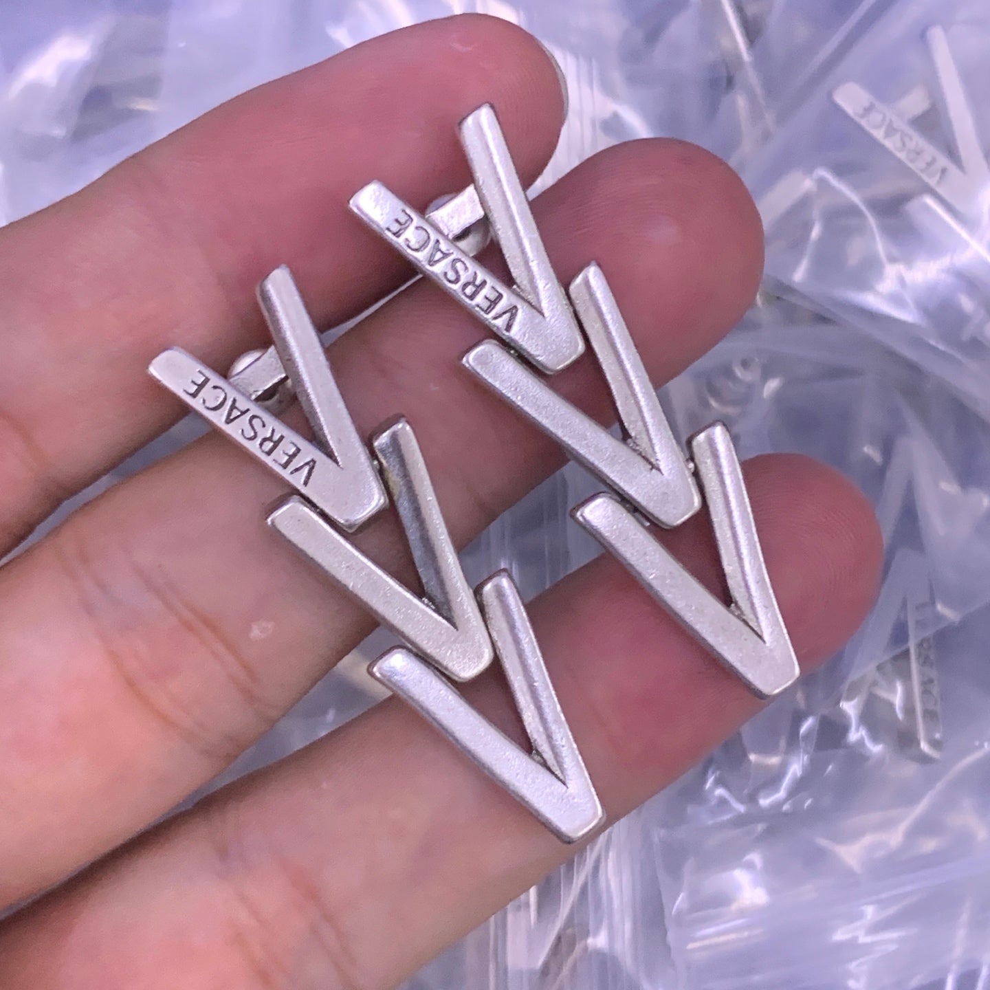 LuxluxHouse Low Price And High Quality Accessories Versace