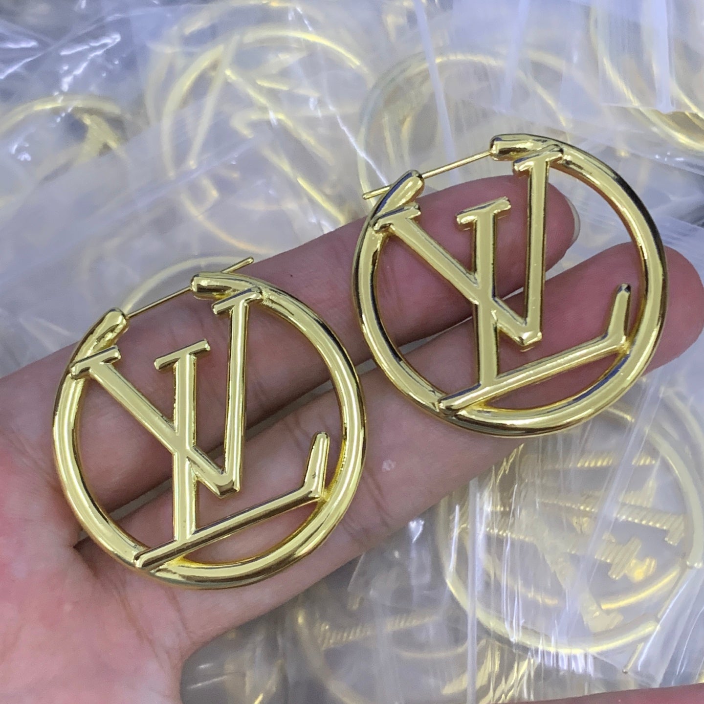 LuxluxHouse Low Price And High Quality Accessories Louis Vuitton