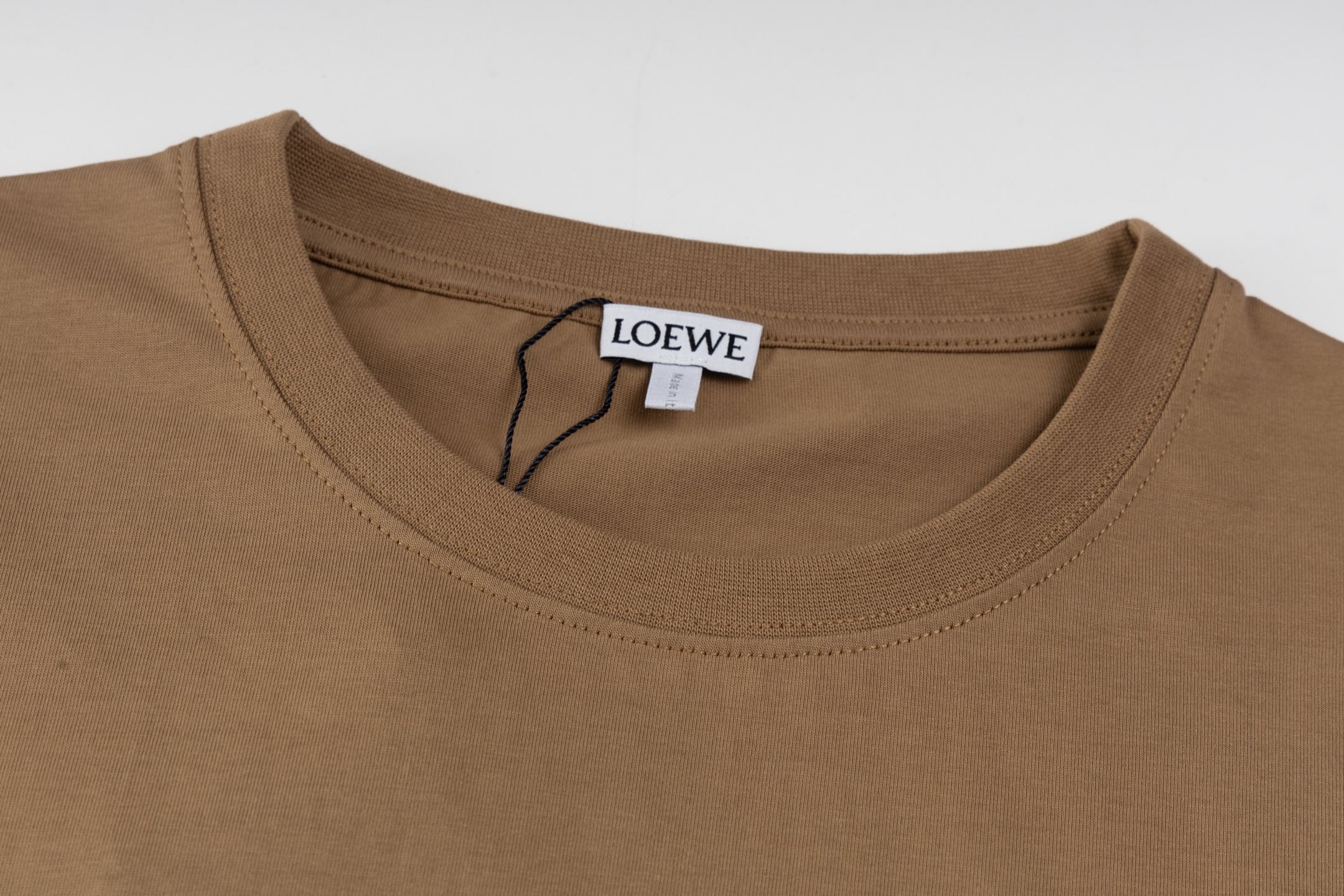LuxluxHouse Best Quality Clothes T-shirt Loewe