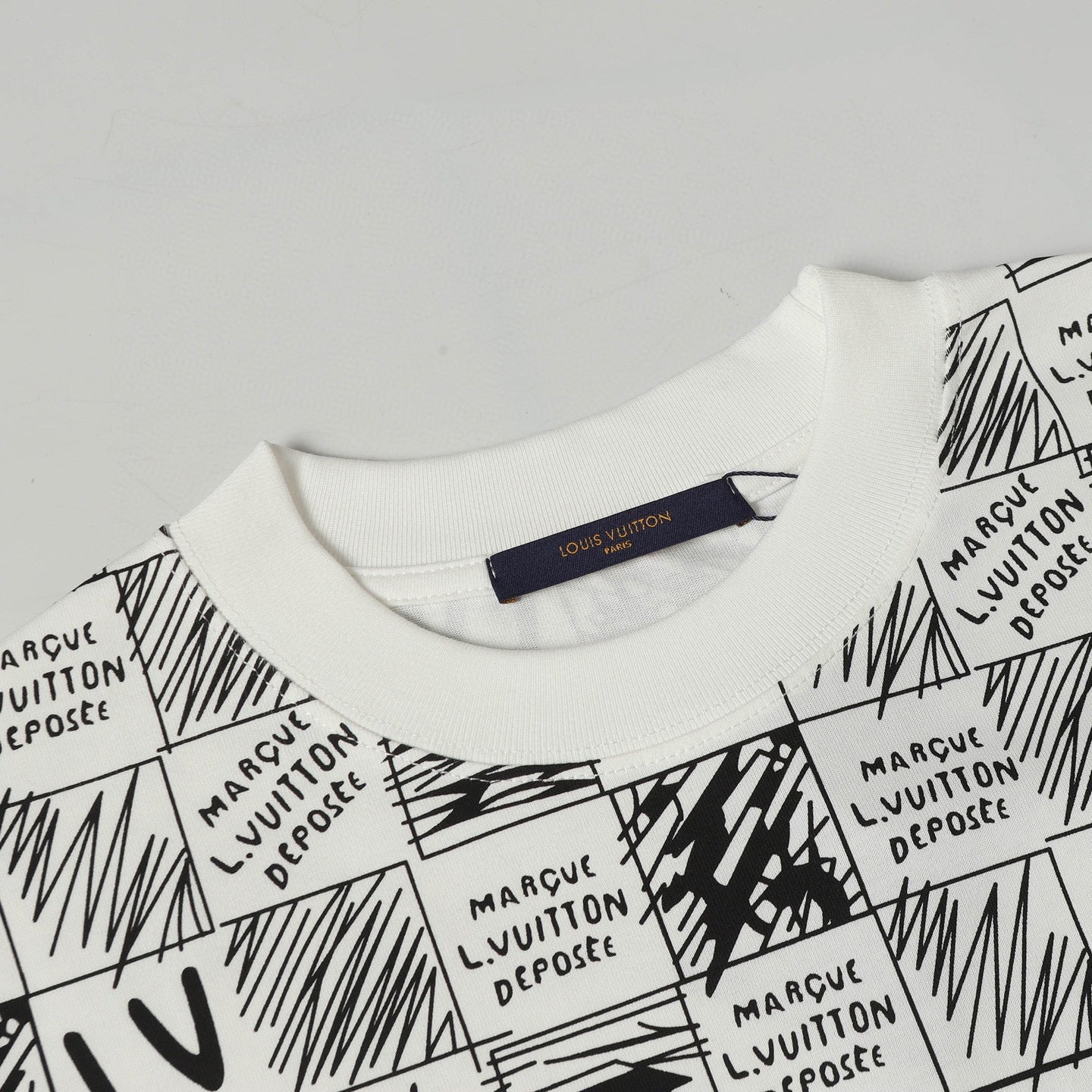 LuxluxHouse Best Quality Clothes T-shirt Louis Vuitton