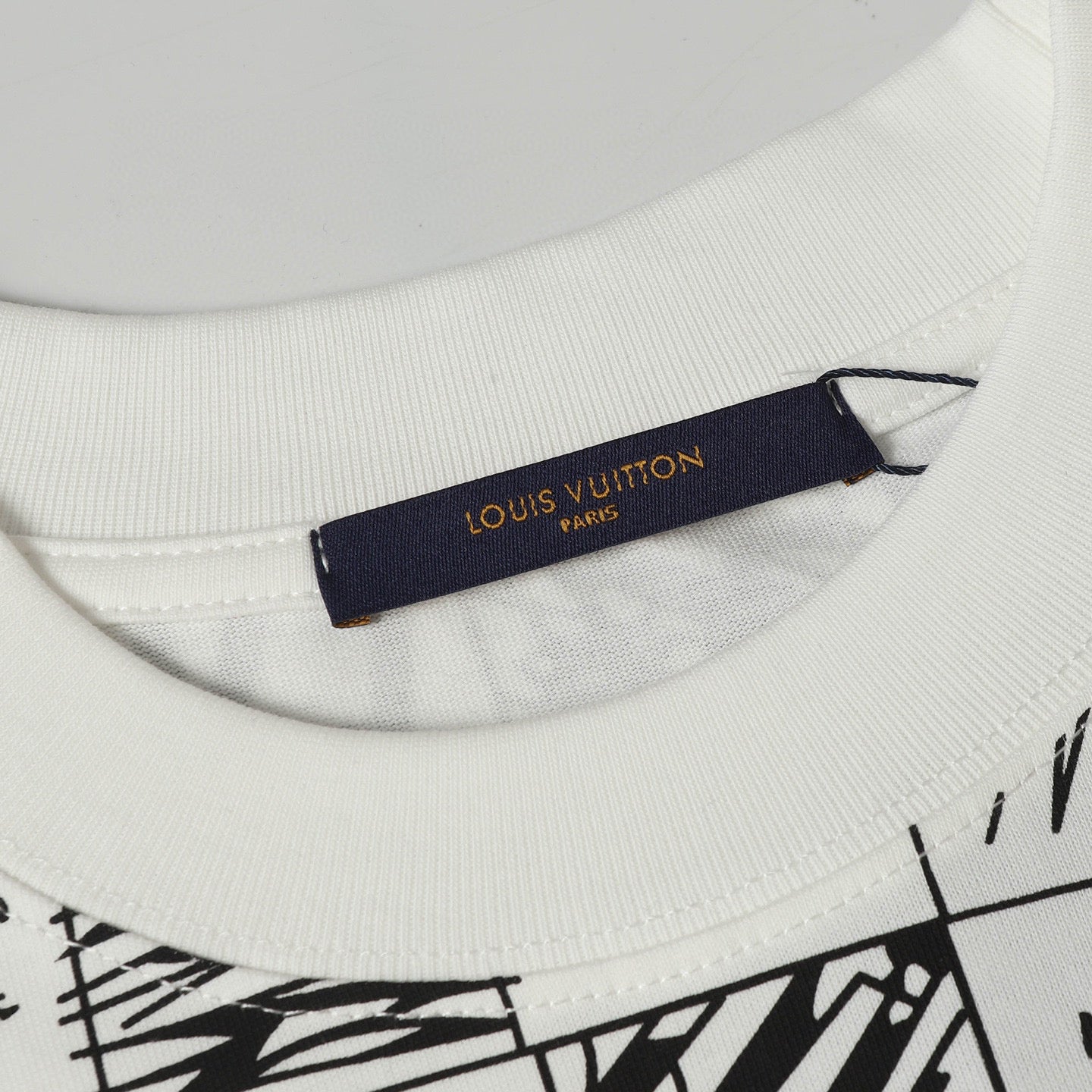 LuxluxHouse Best Quality Clothes T-shirt Louis Vuitton