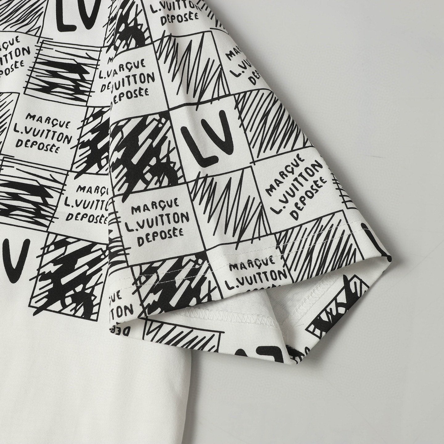 LuxluxHouse Best Quality Clothes T-shirt Louis Vuitton